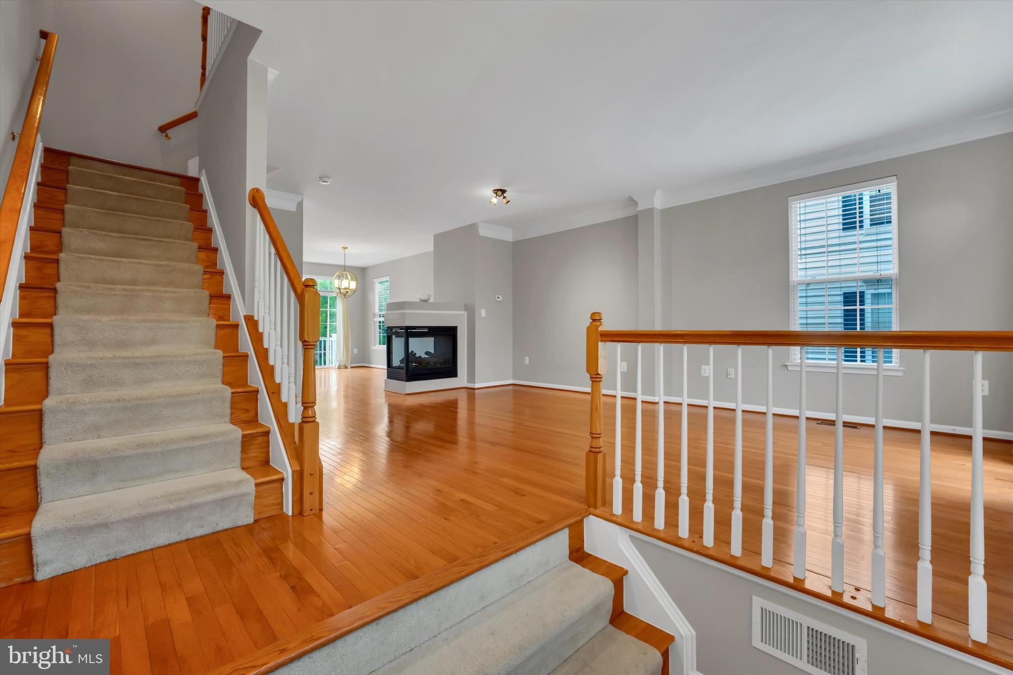 4579 DERRING LANE