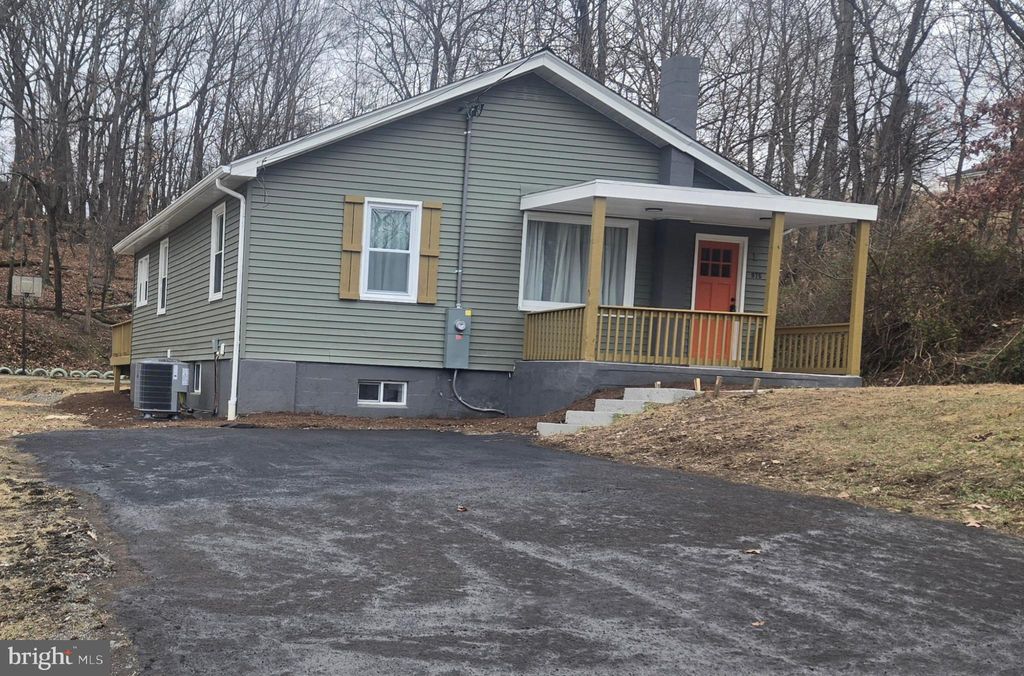 Photo of 975 Williams Street, CUMBERLAND, MD 21502 (MLS # MDAL2013958)