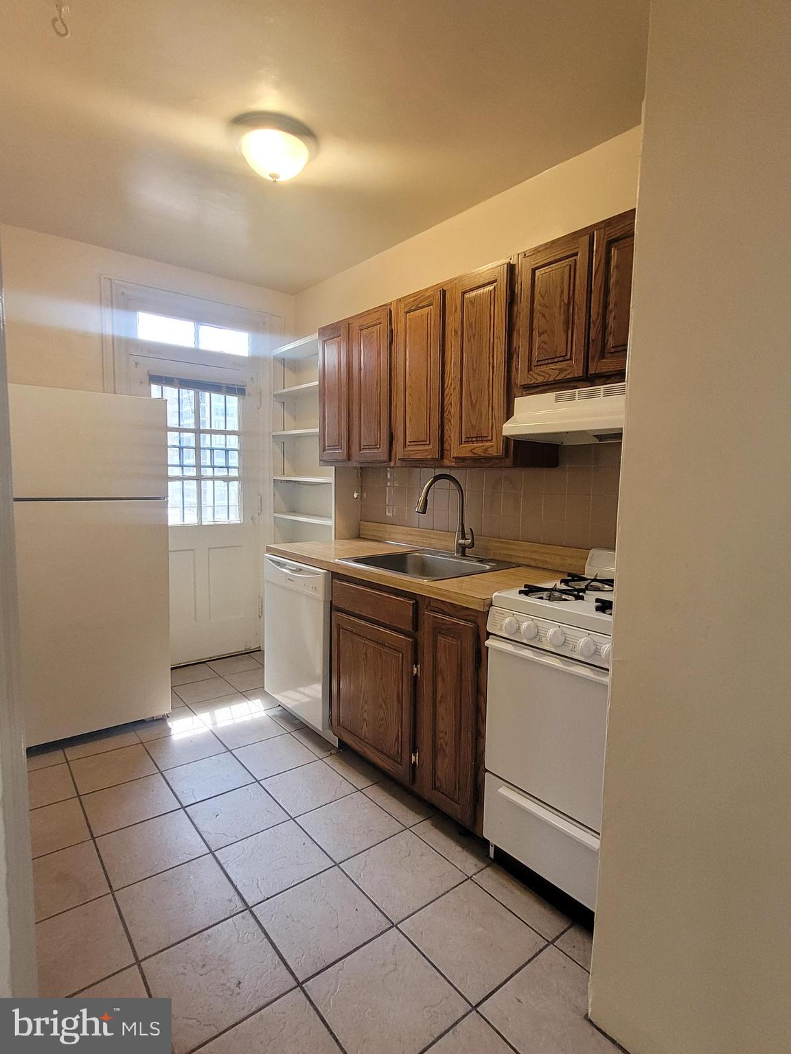 2031 LOCUST STREET 604