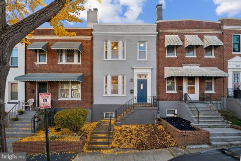 229 ASCOT PLACE NE WASHINGTON DC 20002