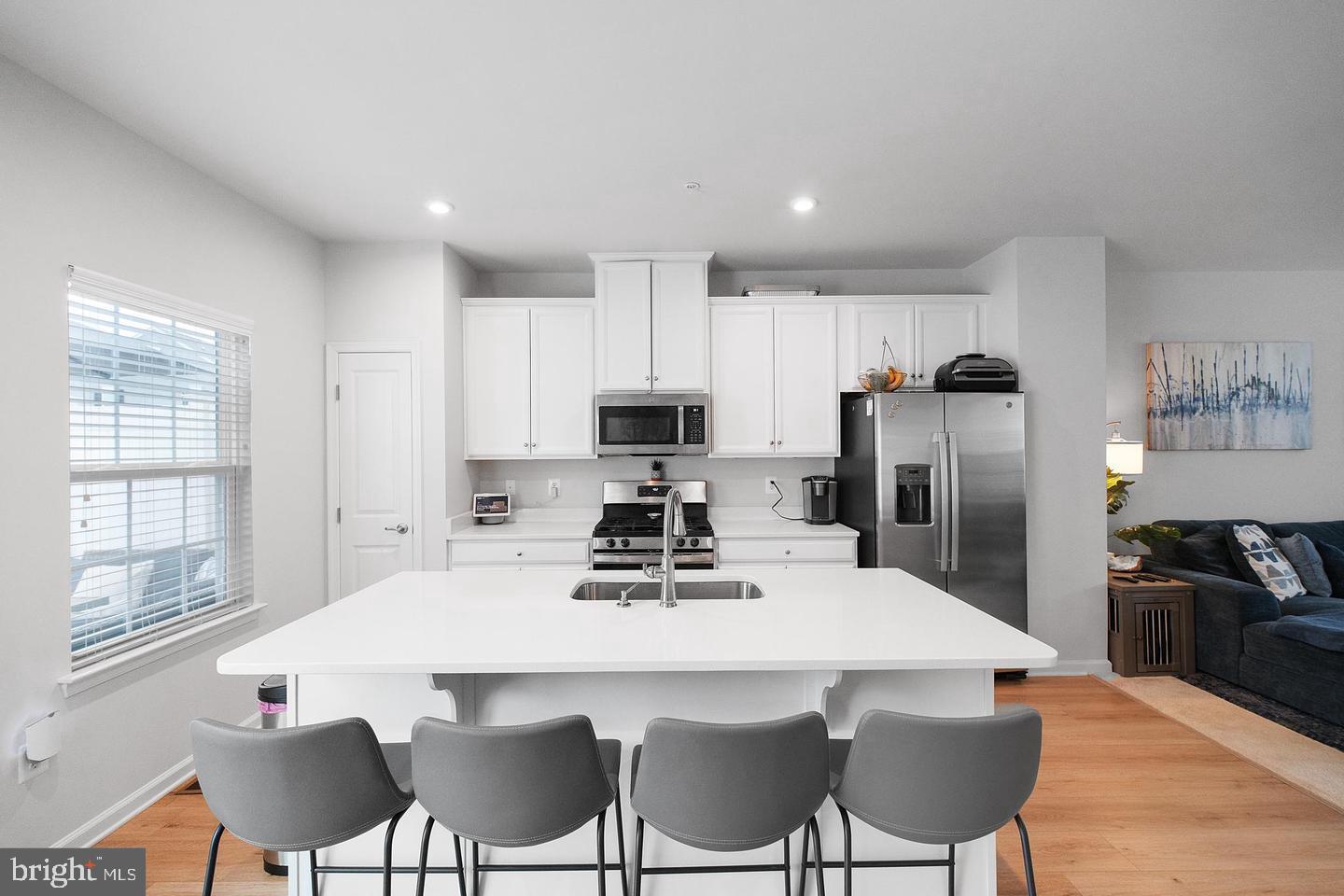 ANCHOR POINT - Residential