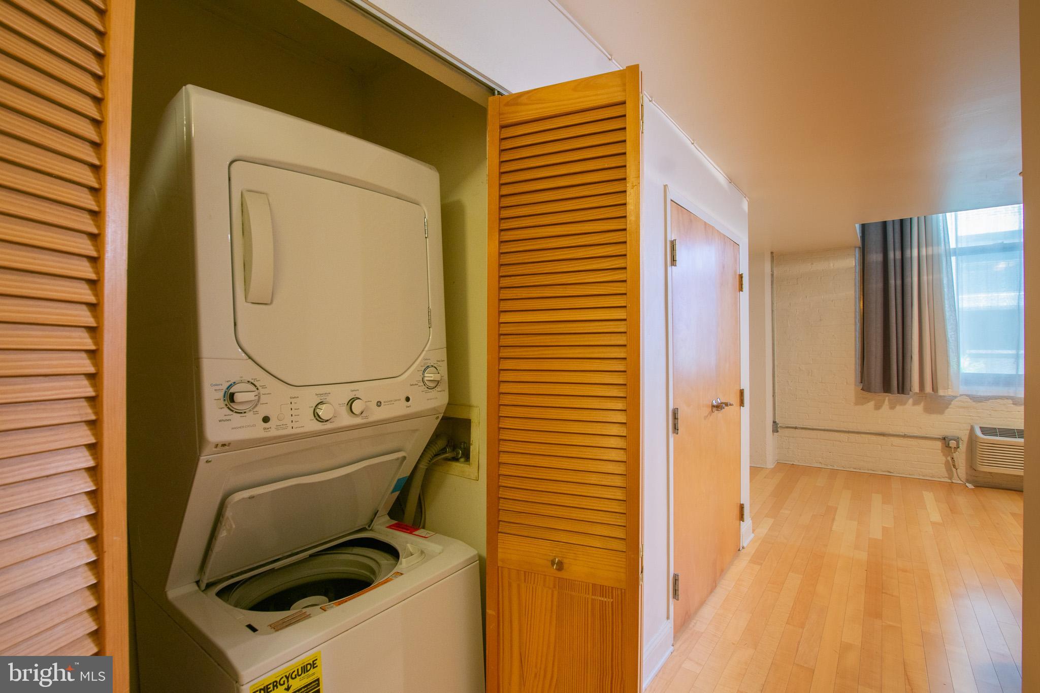 CENTER CITY - Residential Lease