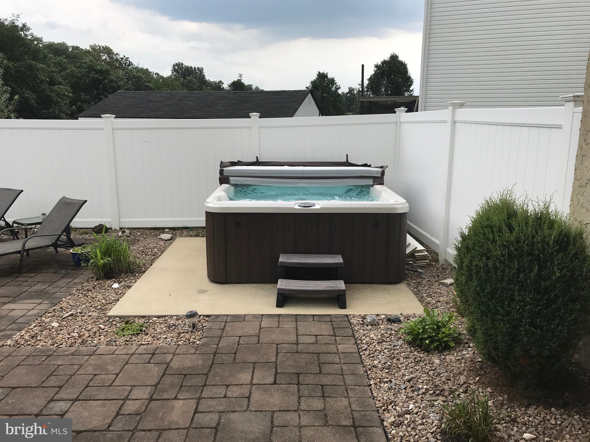 KING'S PLANTATION - Residential