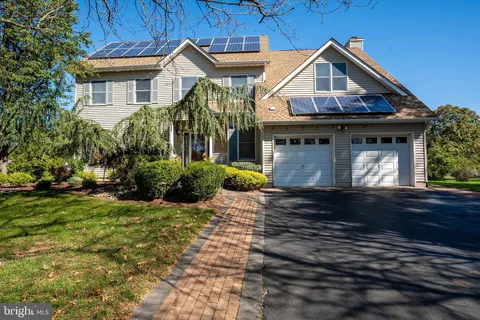 18 Lovell Drive, Plainsboro, NJ 08536 - MLS#: NJMX2011034