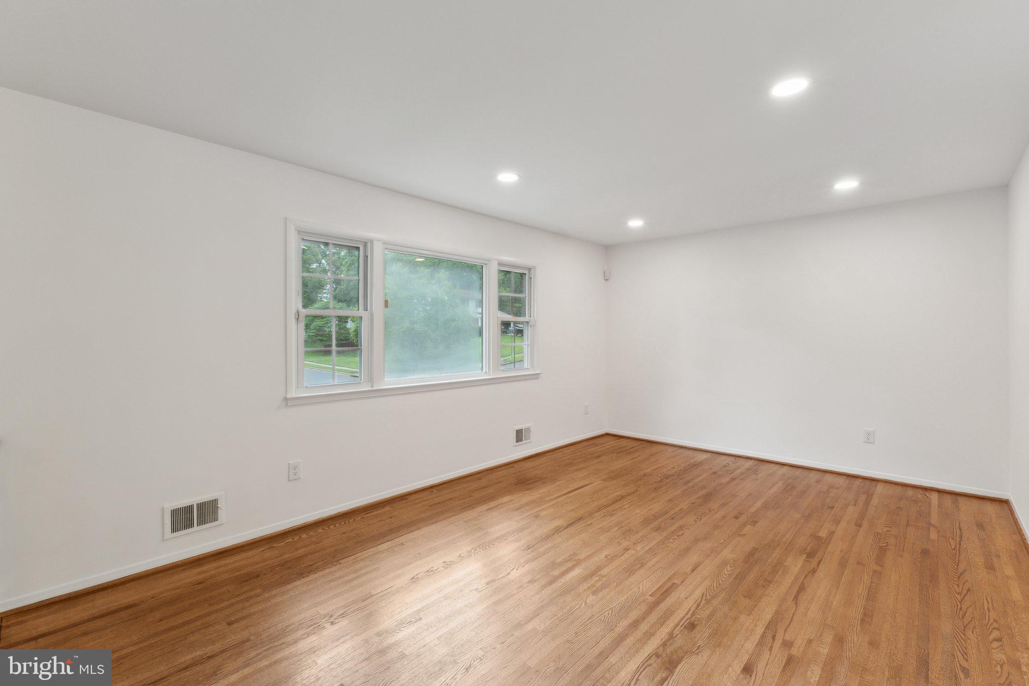 8626 KERRY LANE
