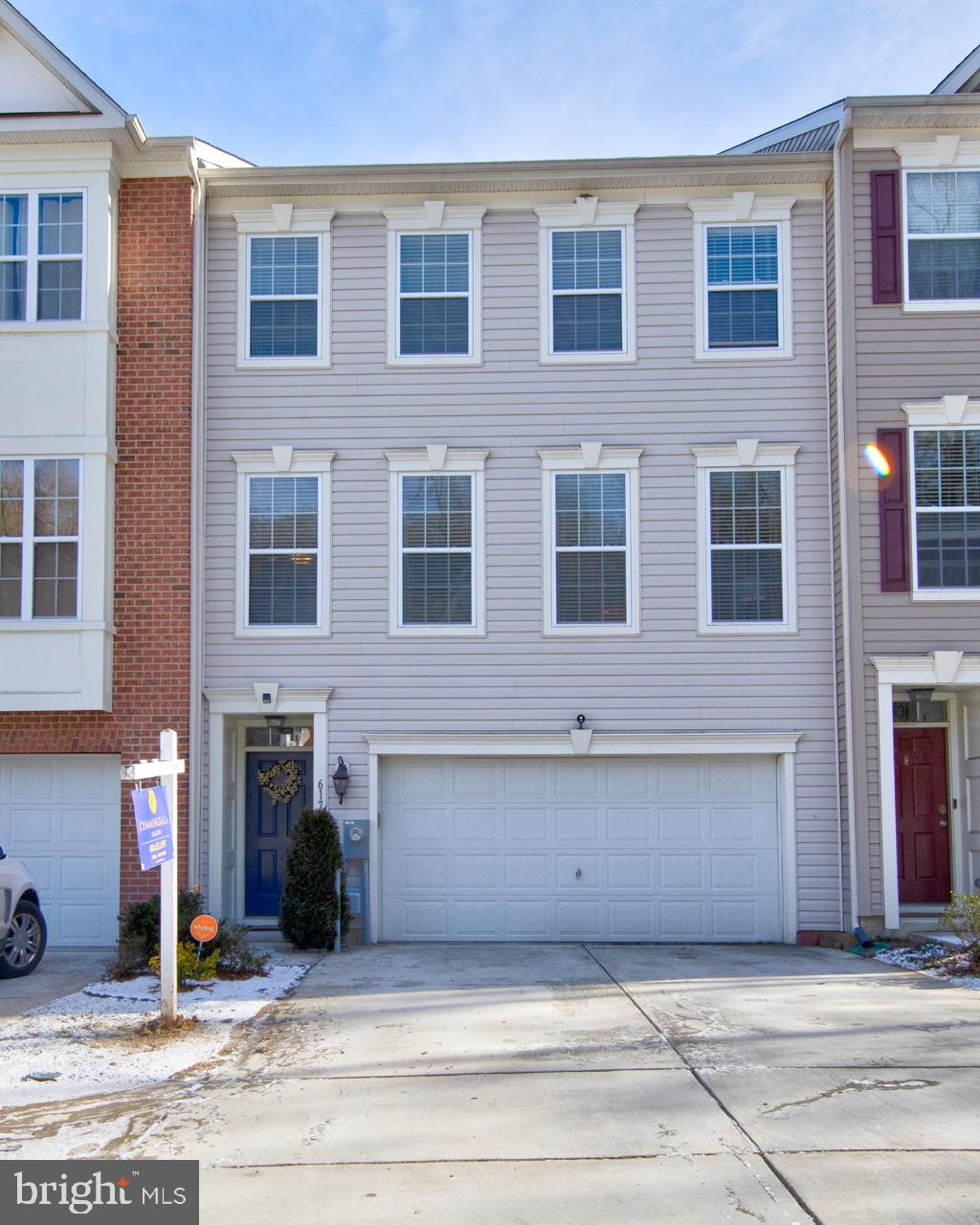 HOLLY WOODS - Residential