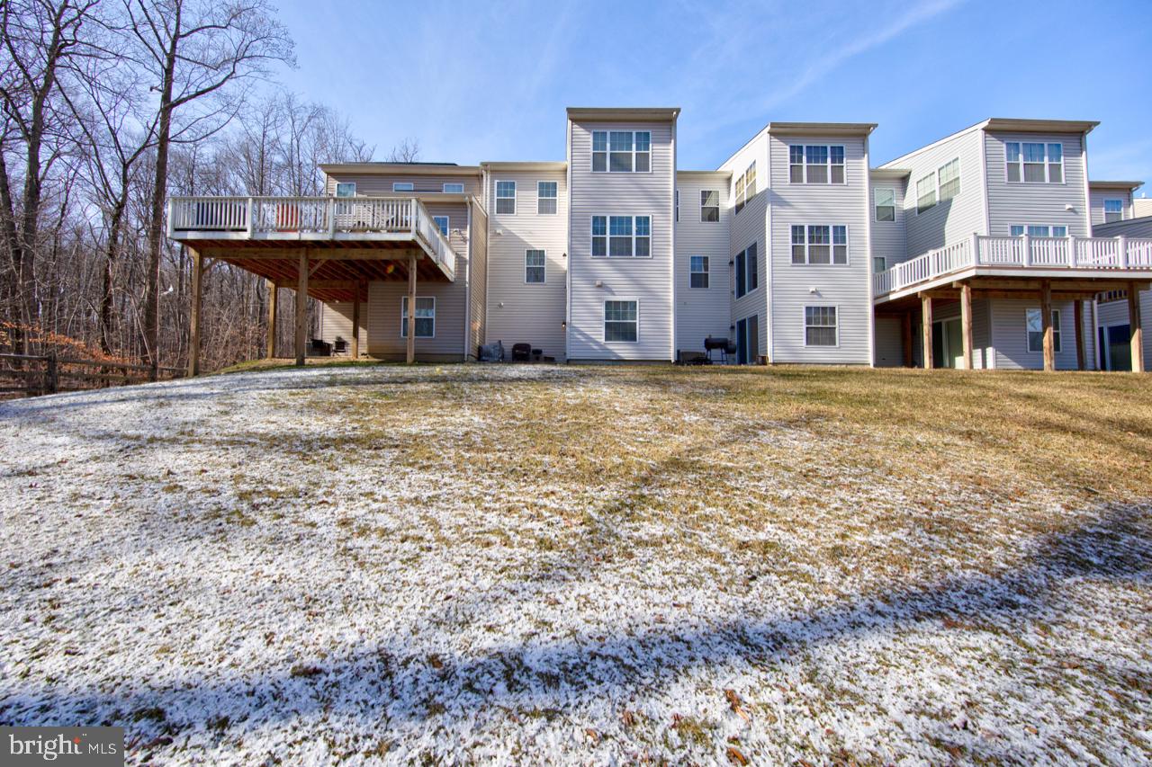 HOLLY WOODS - Residential