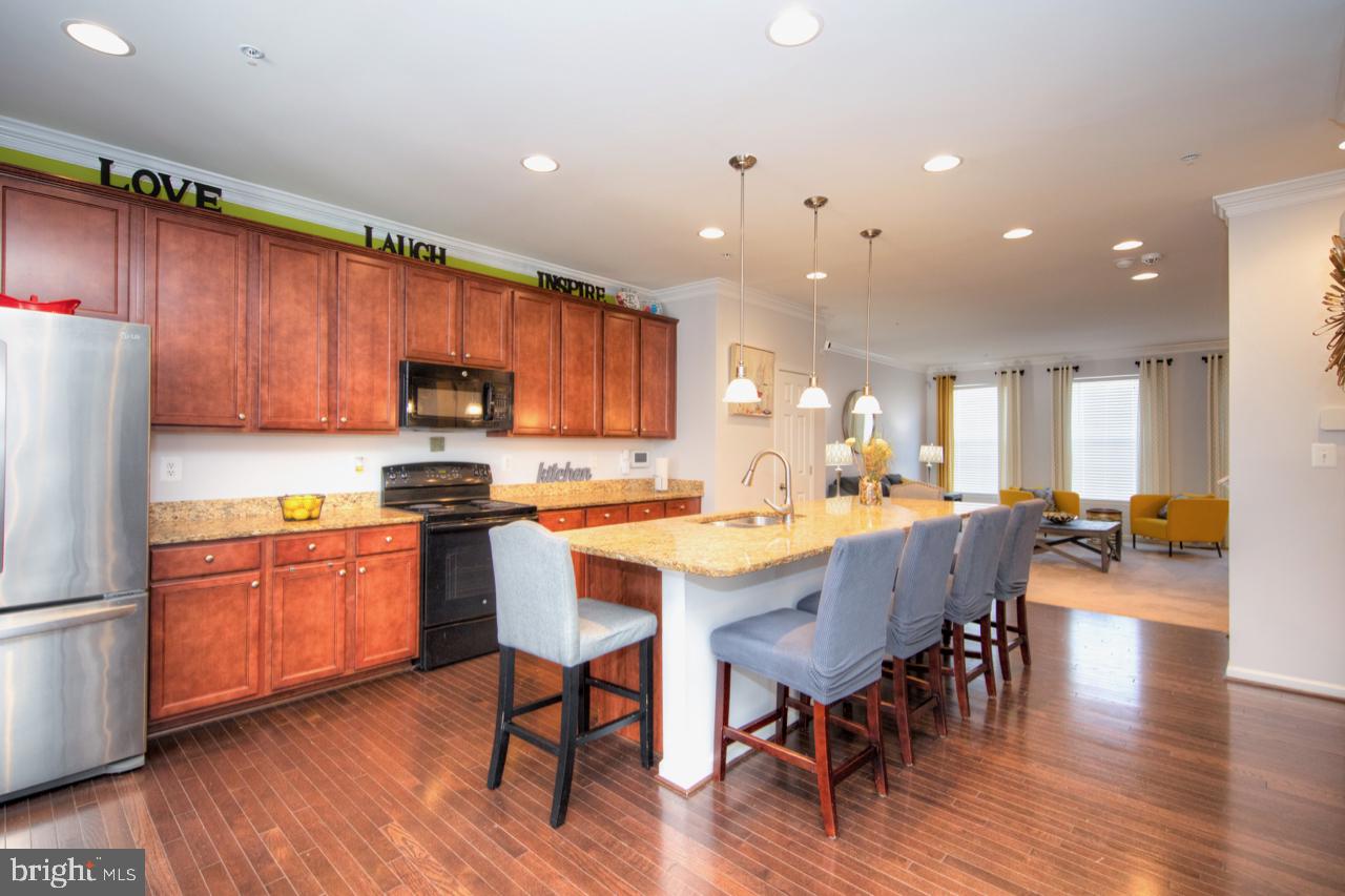 HOLLY WOODS - Residential