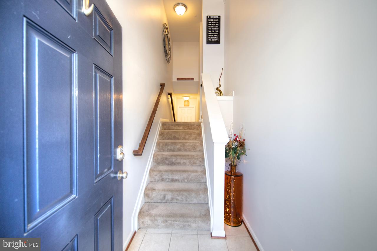 HOLLY WOODS - Residential