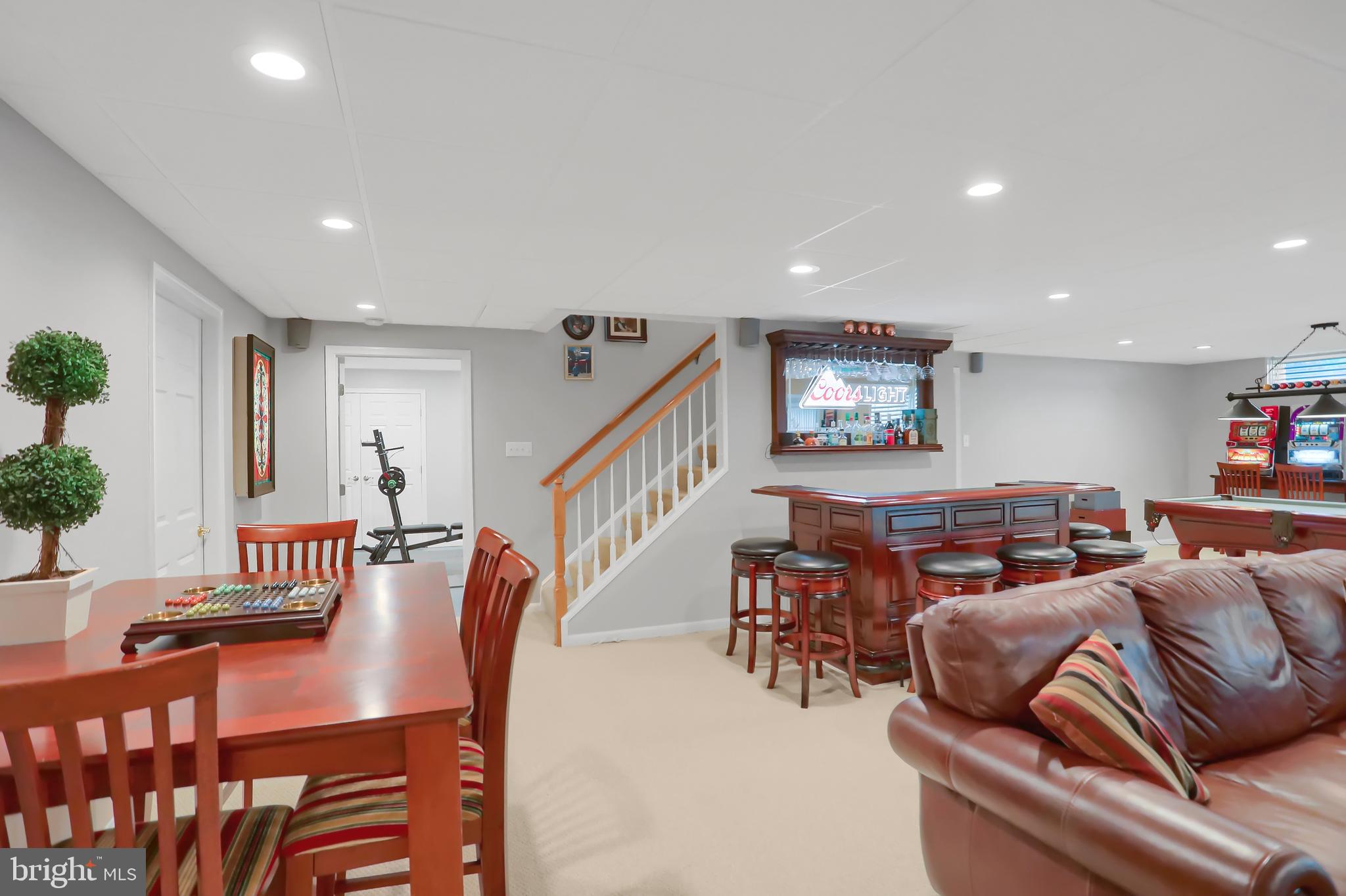 VINEYARD OAK NORTH - Residential