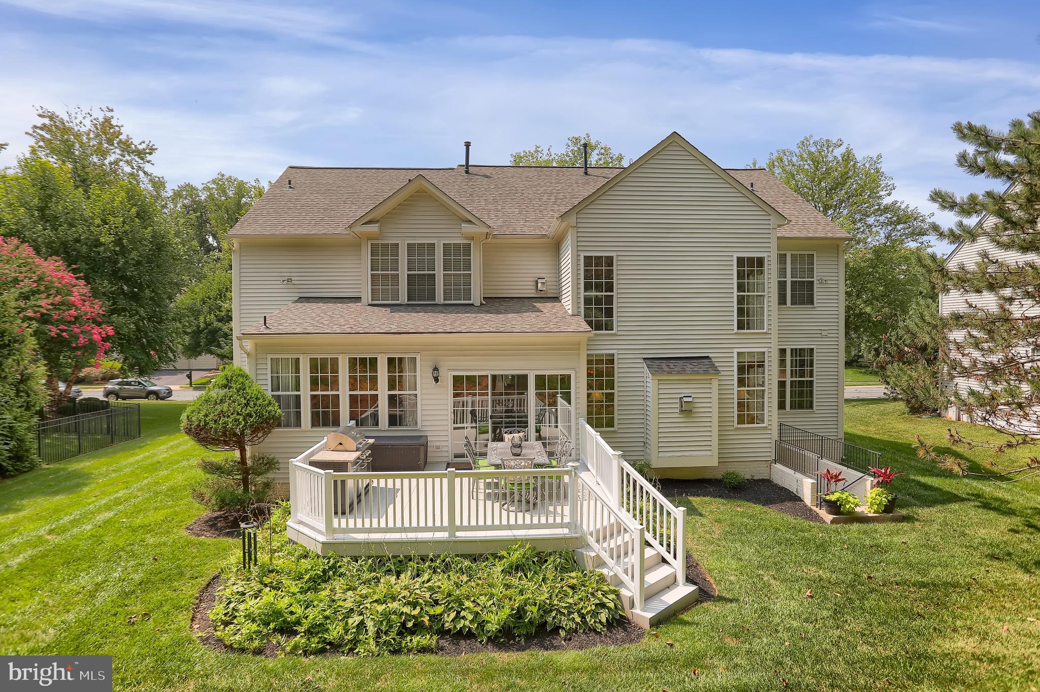 VINEYARD OAK NORTH - Residential