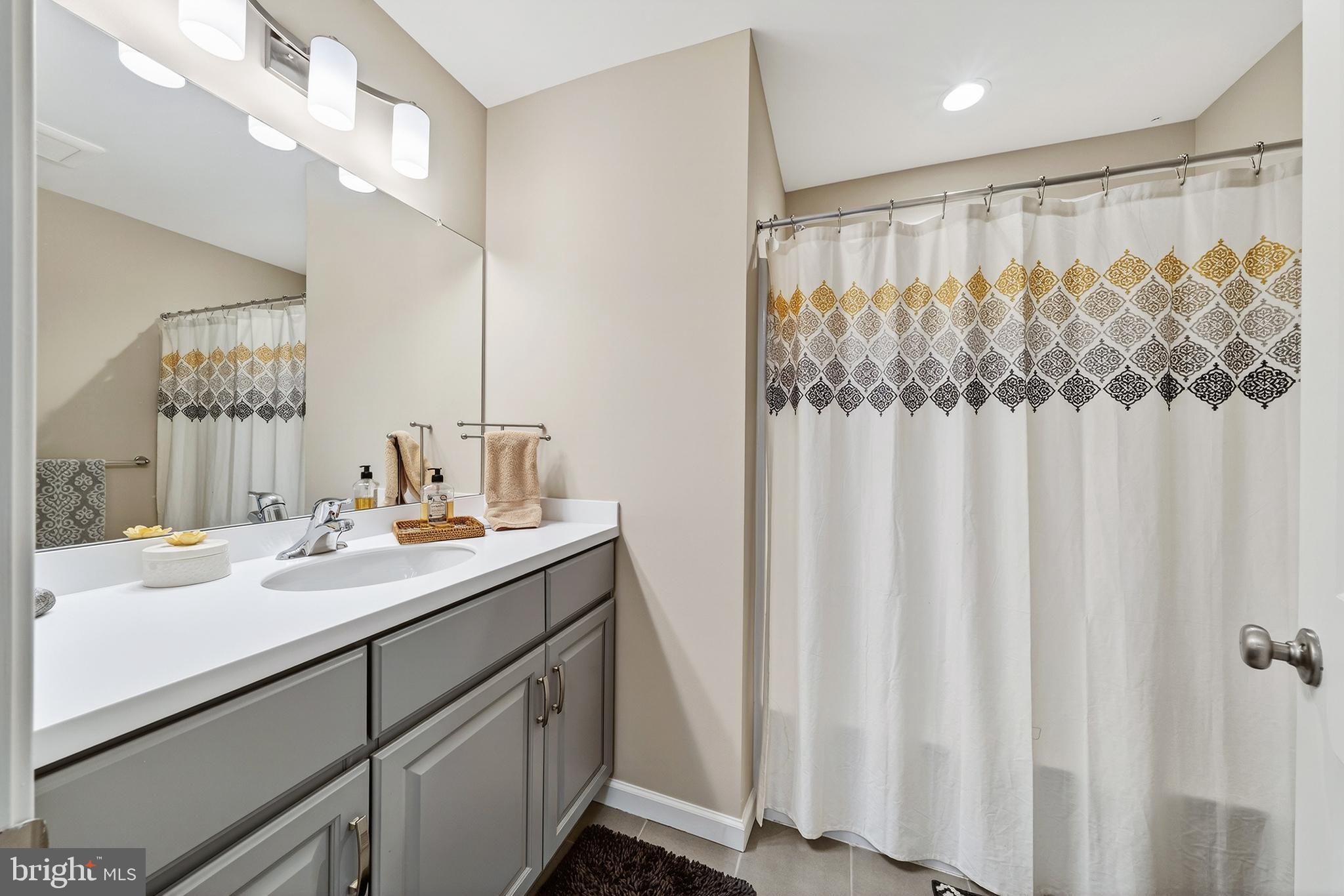 ENCLAVE AT RIDGEWOOD - Residential