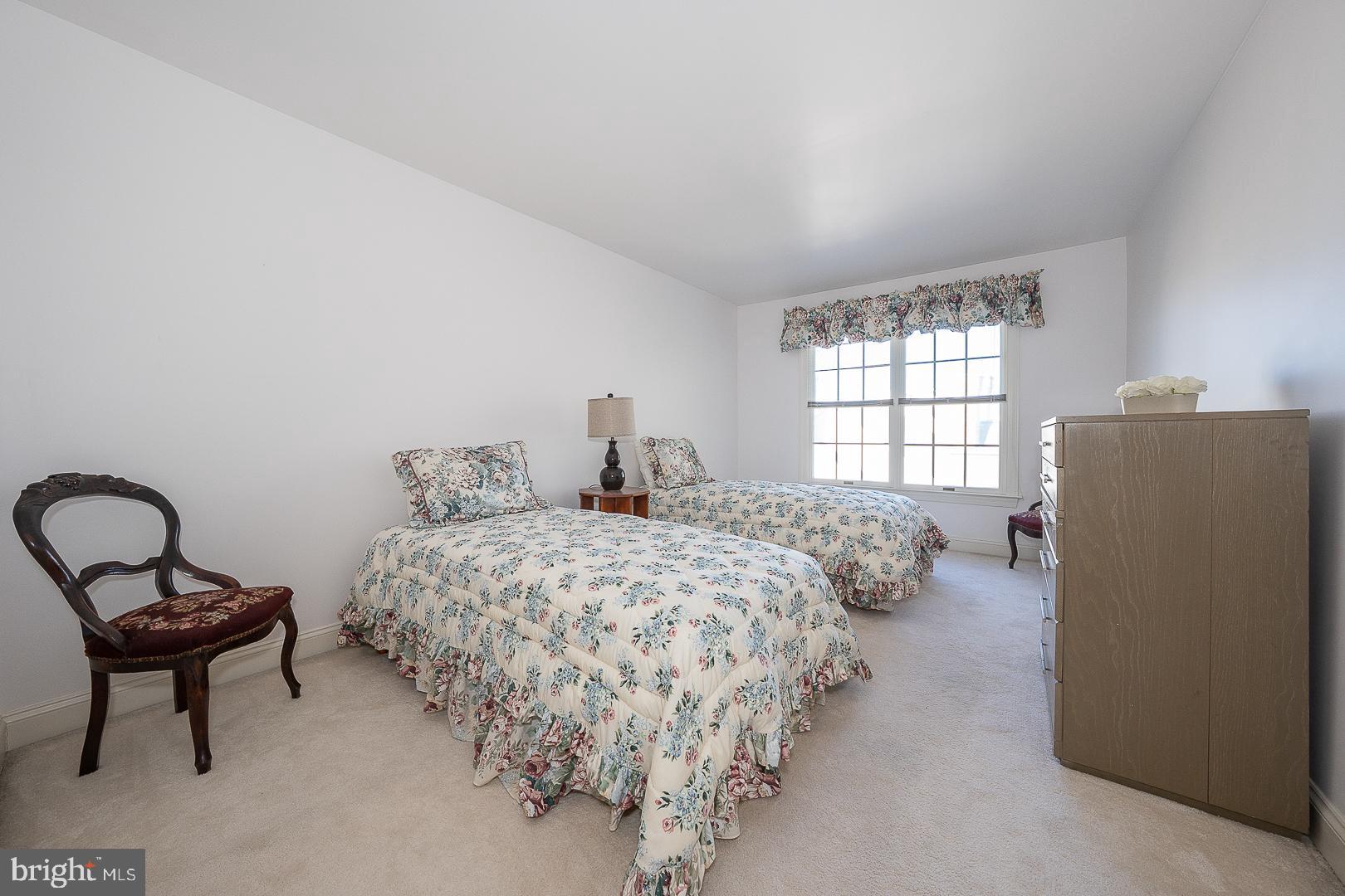 DAYLESFORD LAKE - Residential