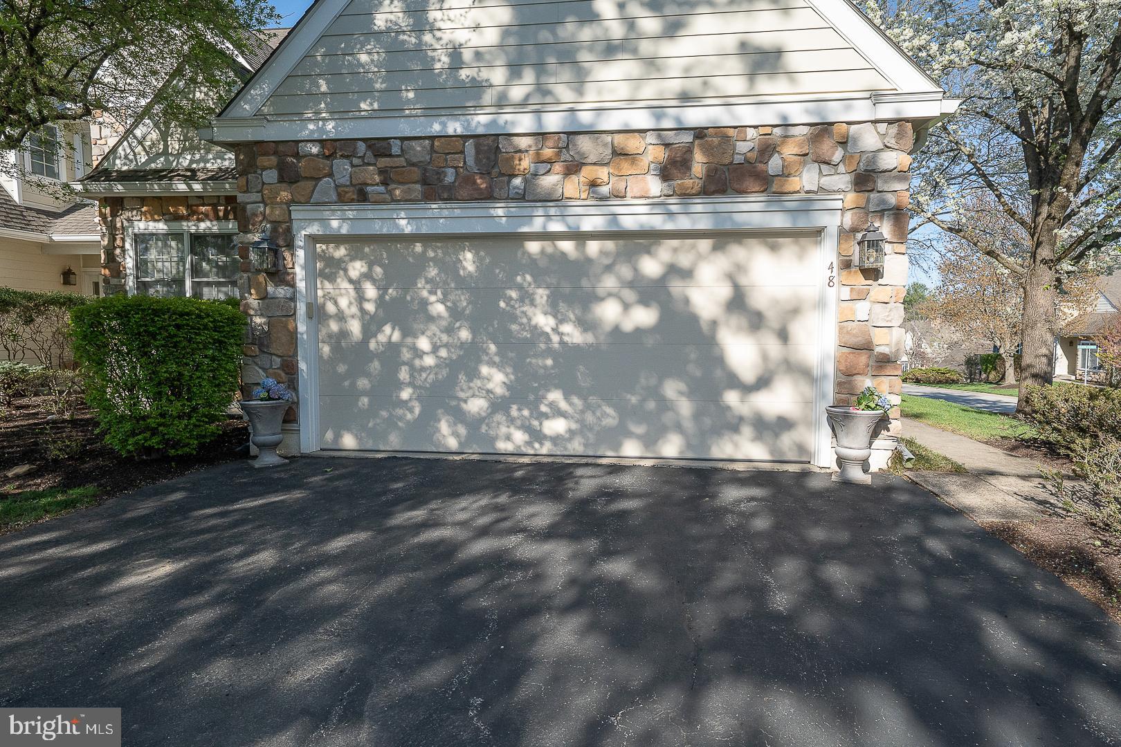 DAYLESFORD LAKE - Residential