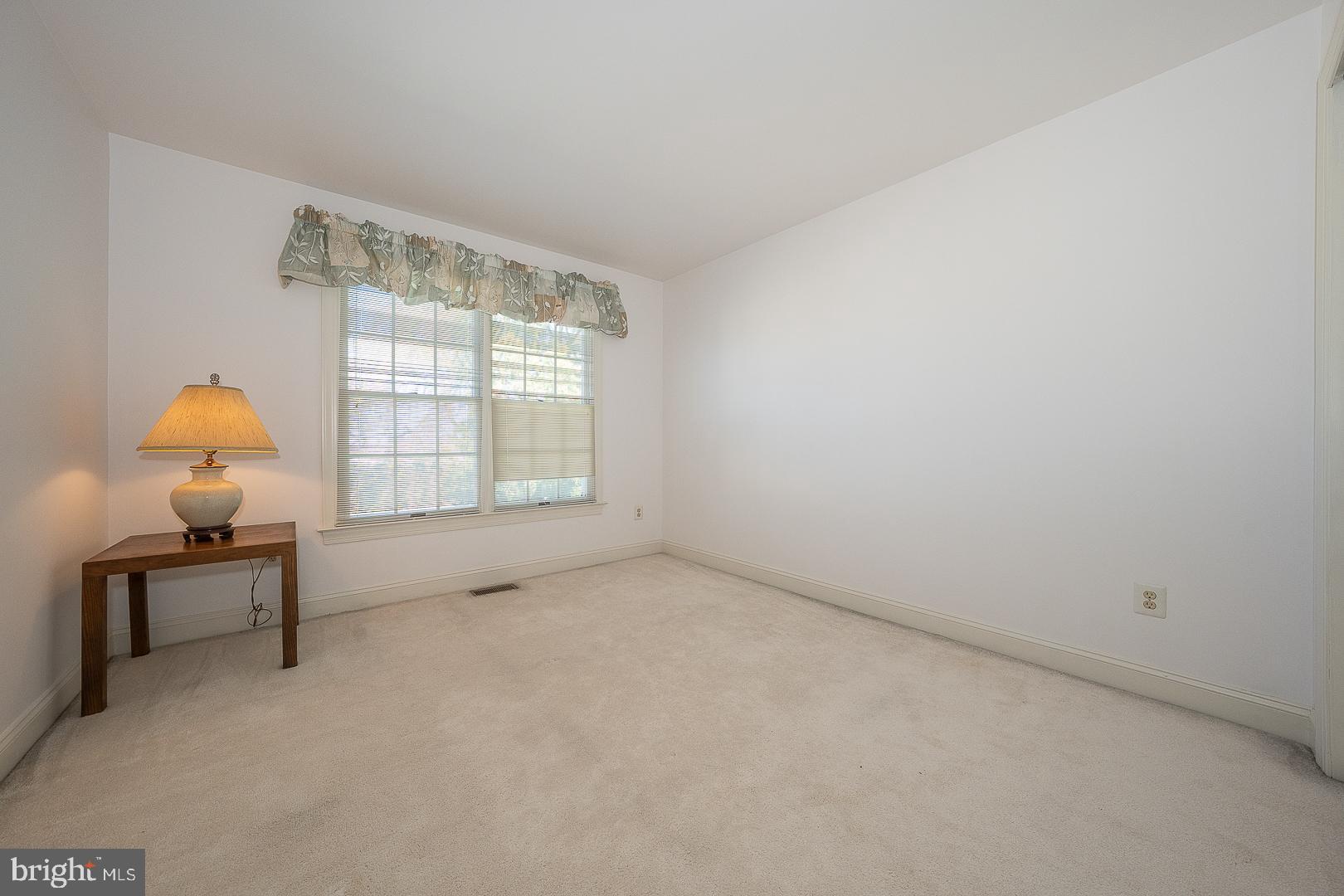 DAYLESFORD LAKE - Residential