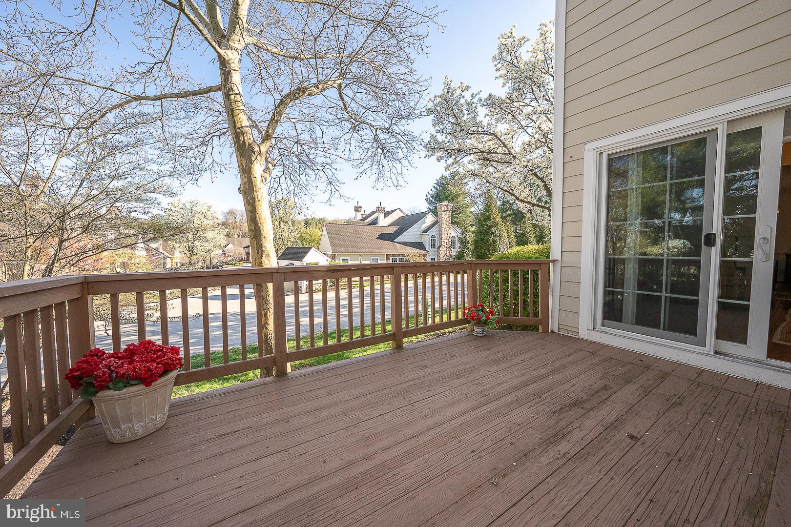 DAYLESFORD LAKE - Residential