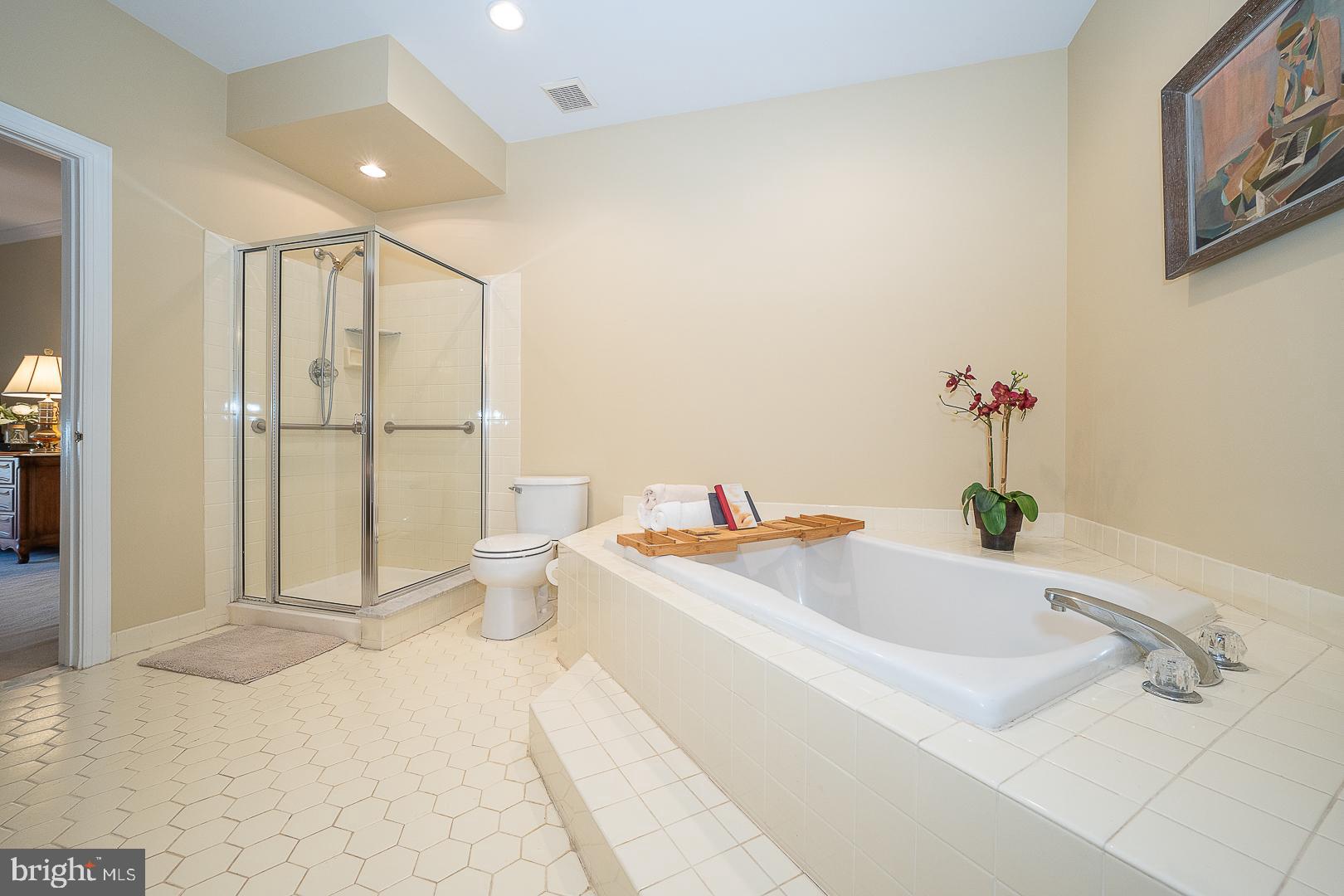 DAYLESFORD LAKE - Residential