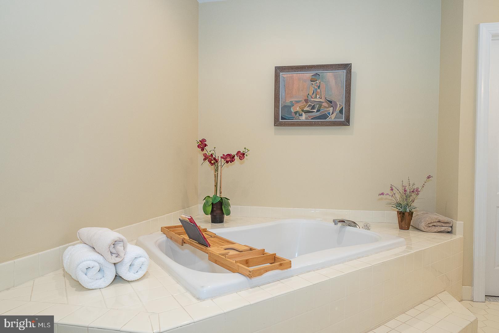 DAYLESFORD LAKE - Residential