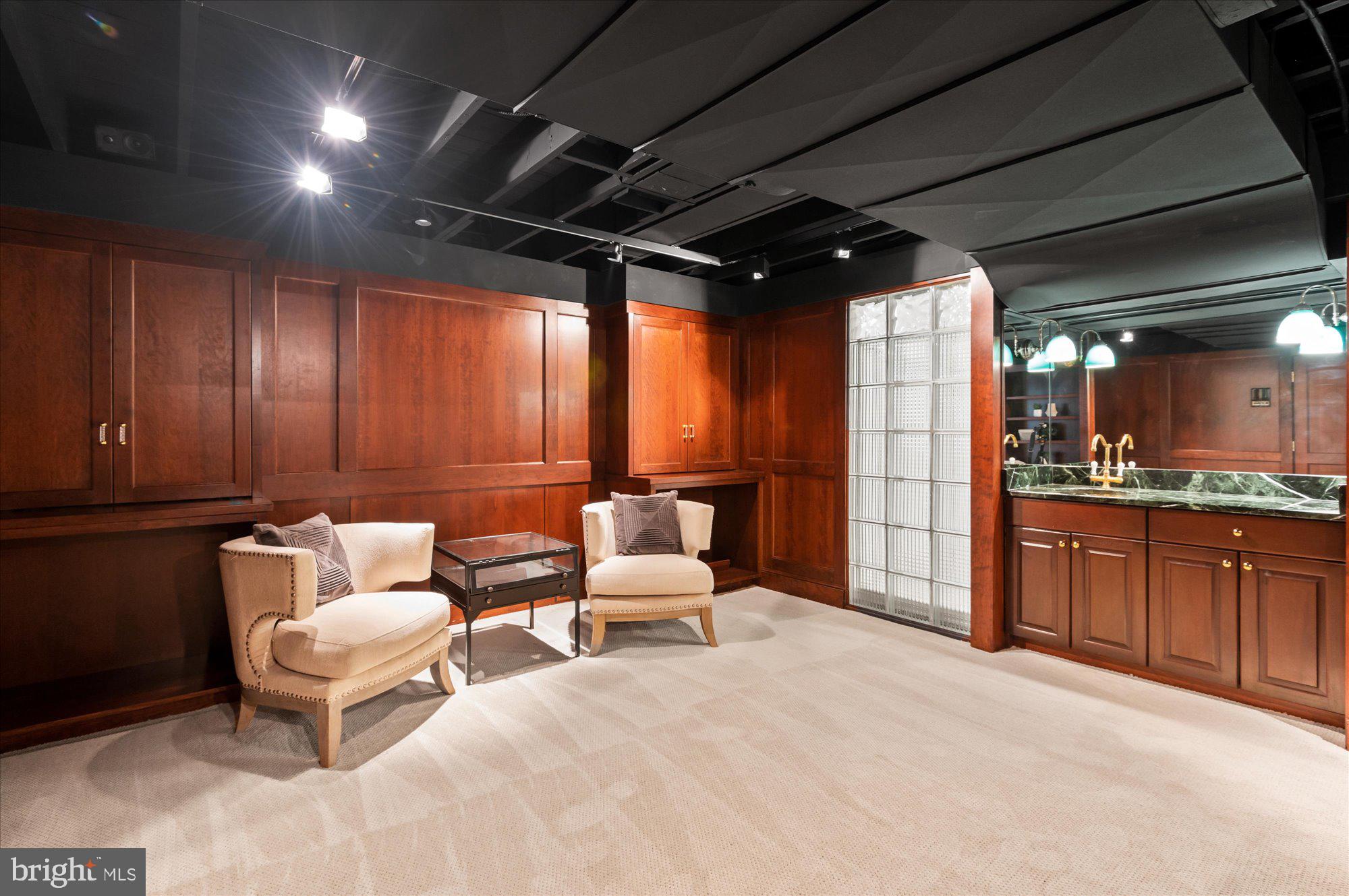 KENWOOD - Residential