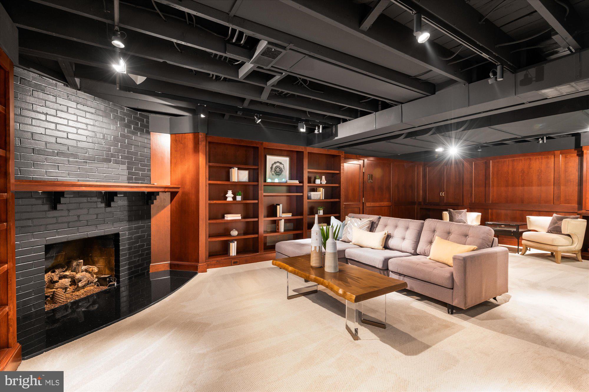 KENWOOD - Residential