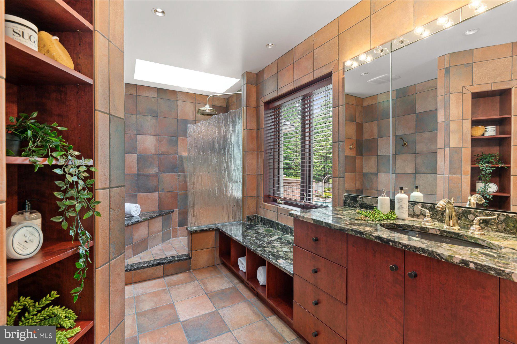 KENWOOD - Residential