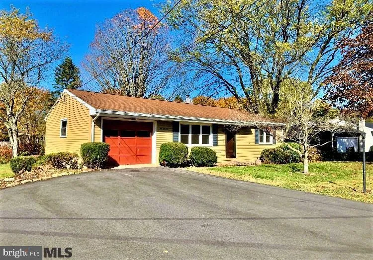 613 Kansa Drive, Pennsylvania Furnace, PA 16865