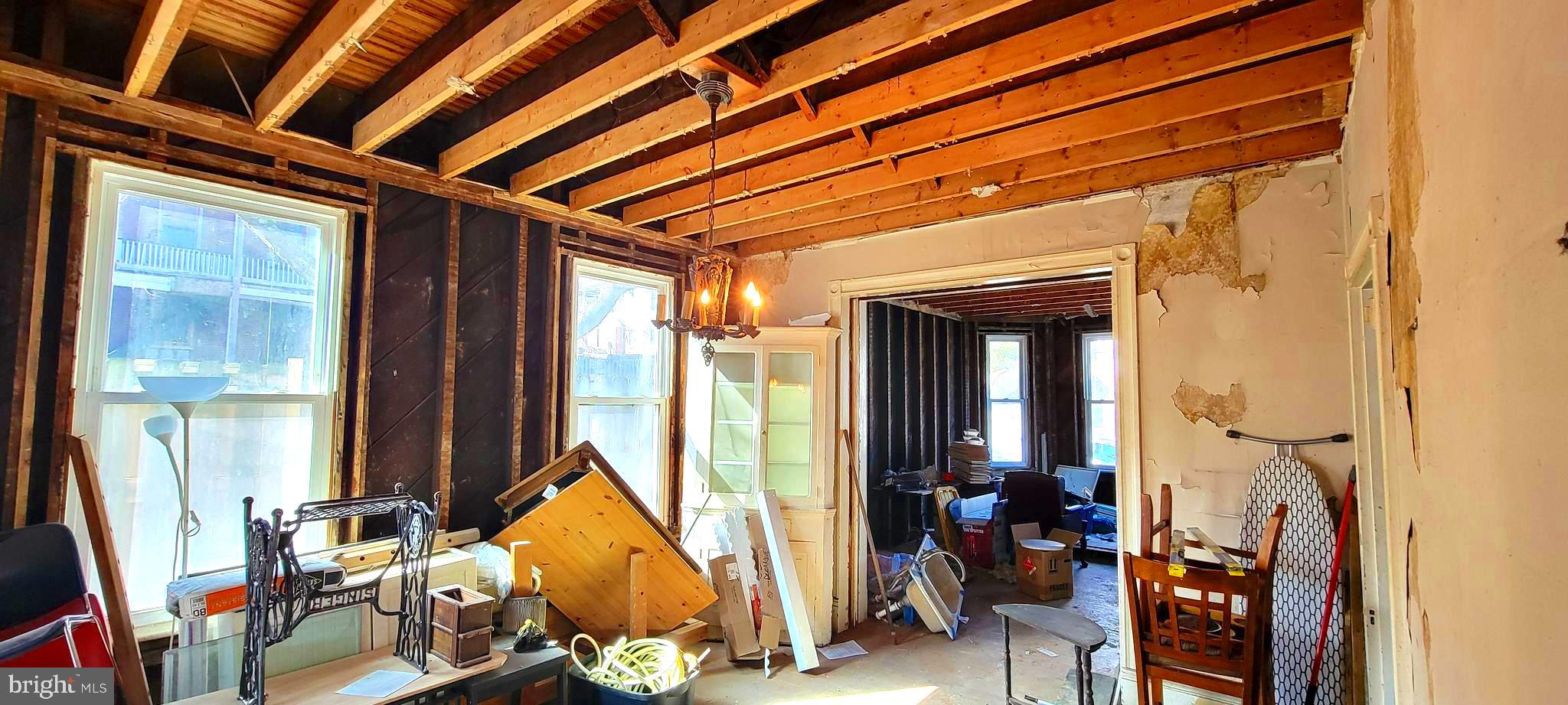 WEST SIDE - Residential