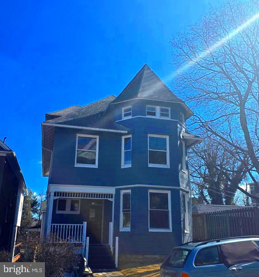 WEST SIDE - Residential