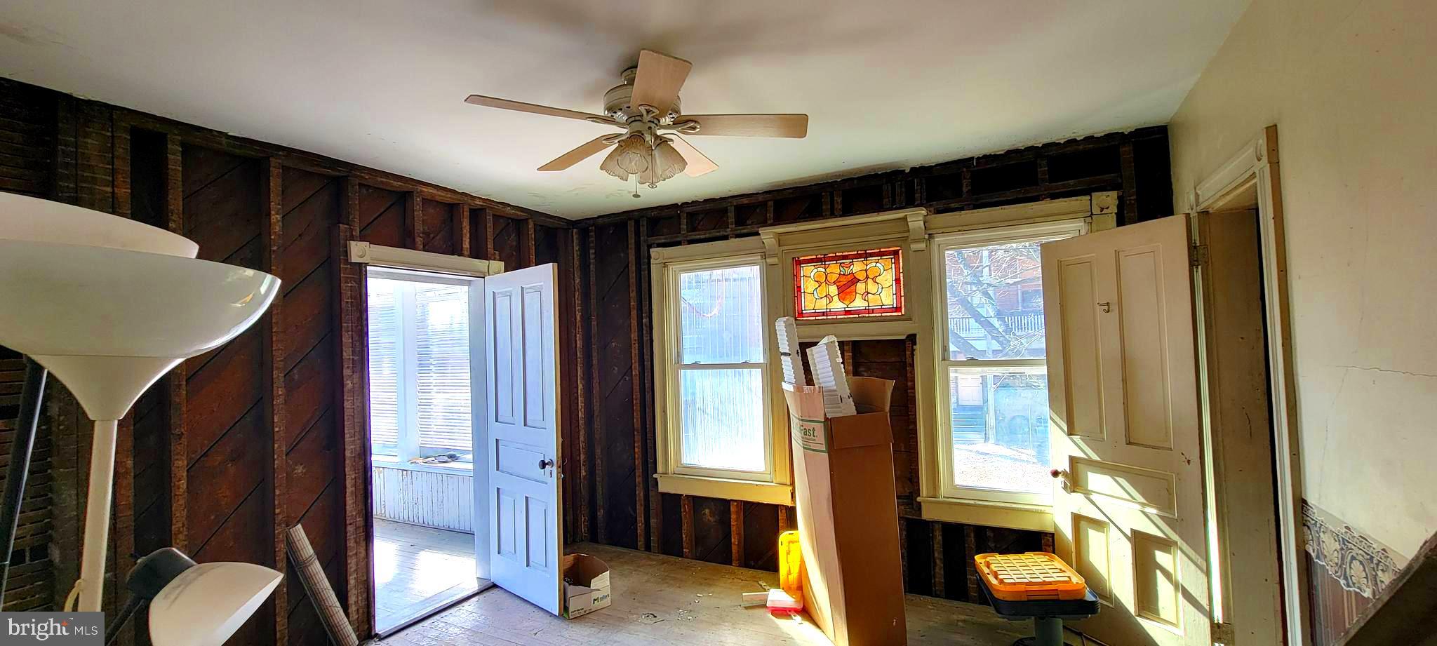 WEST SIDE - Residential