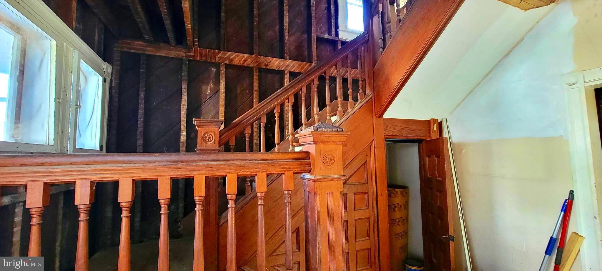 WEST SIDE - Residential