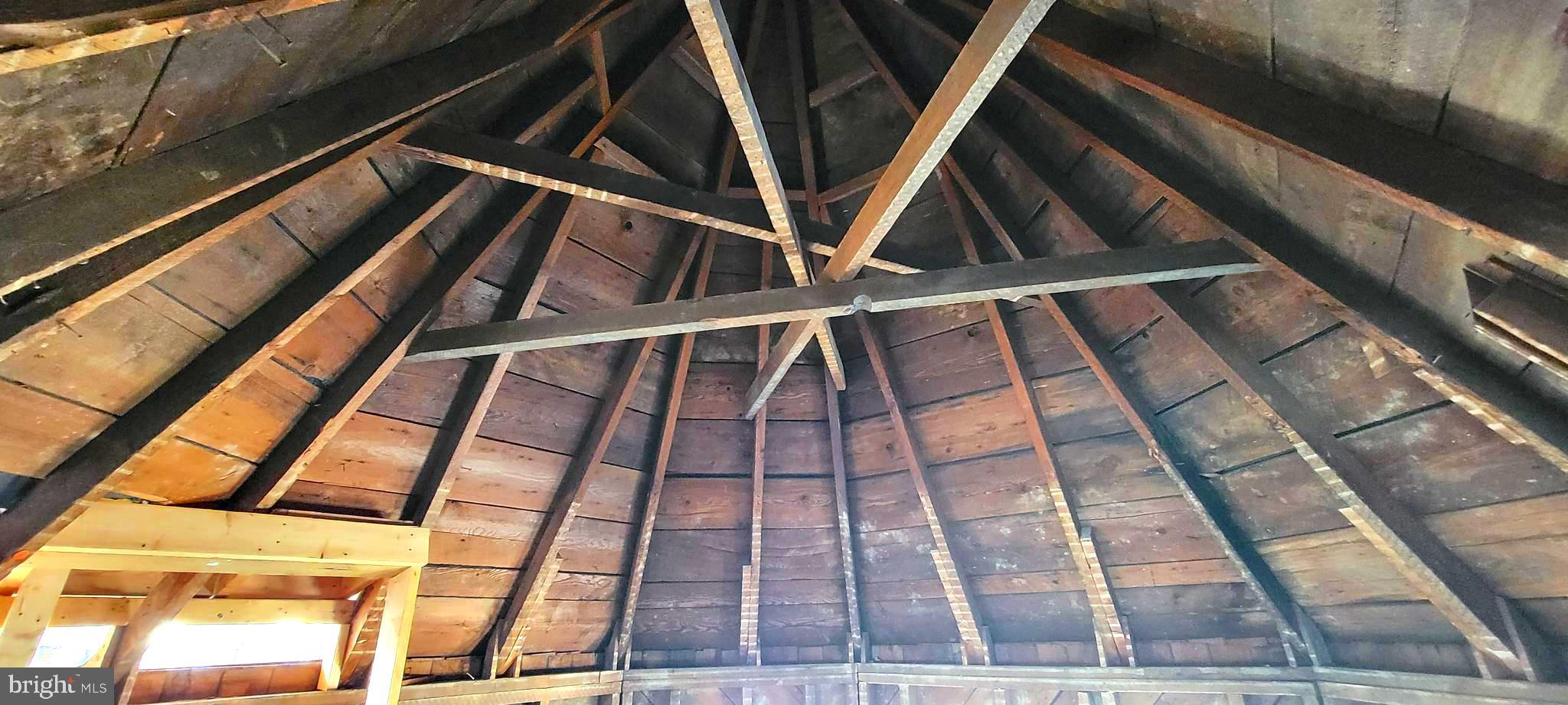 WEST SIDE - Residential