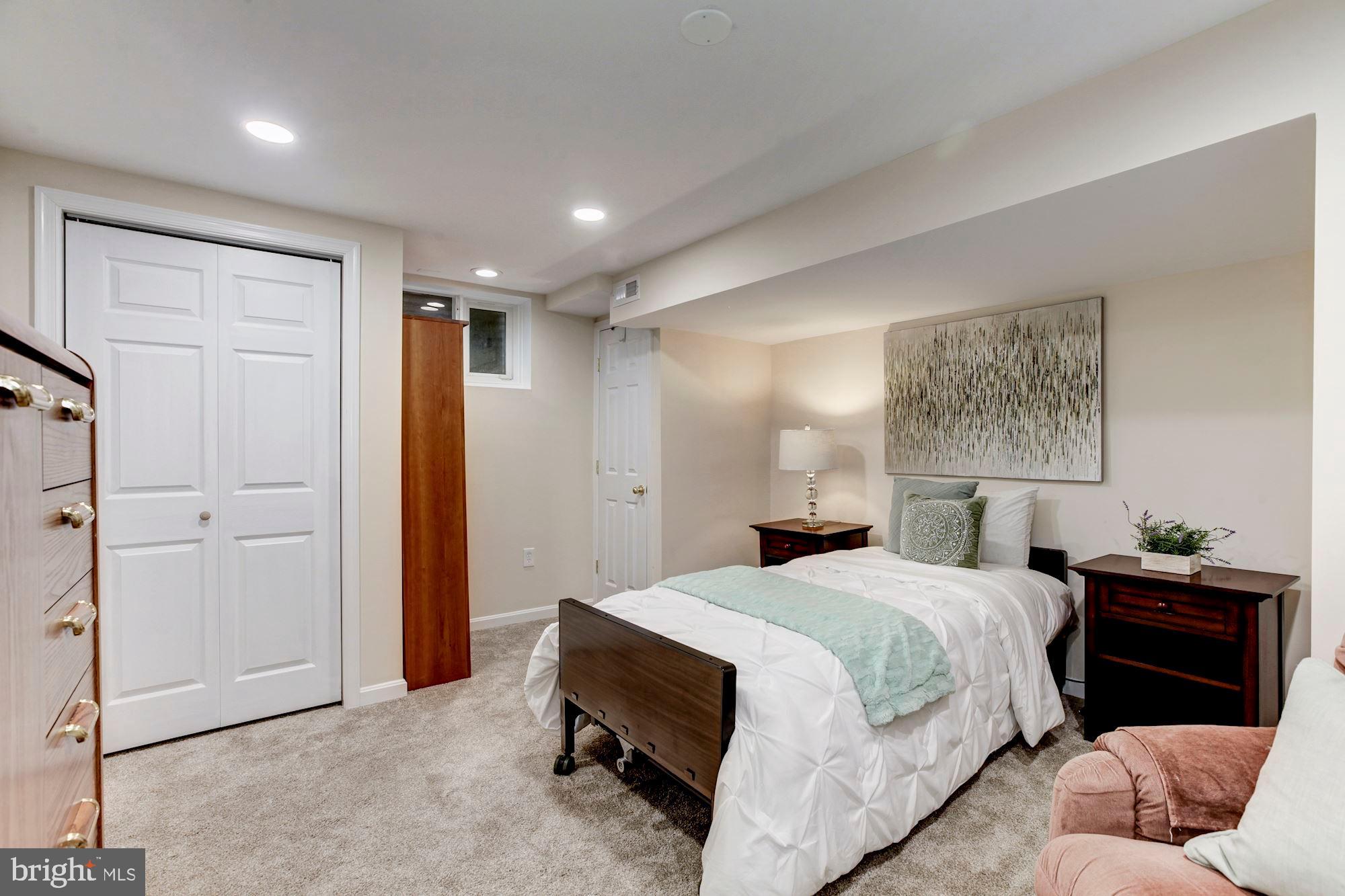 OLD FARM - Residential