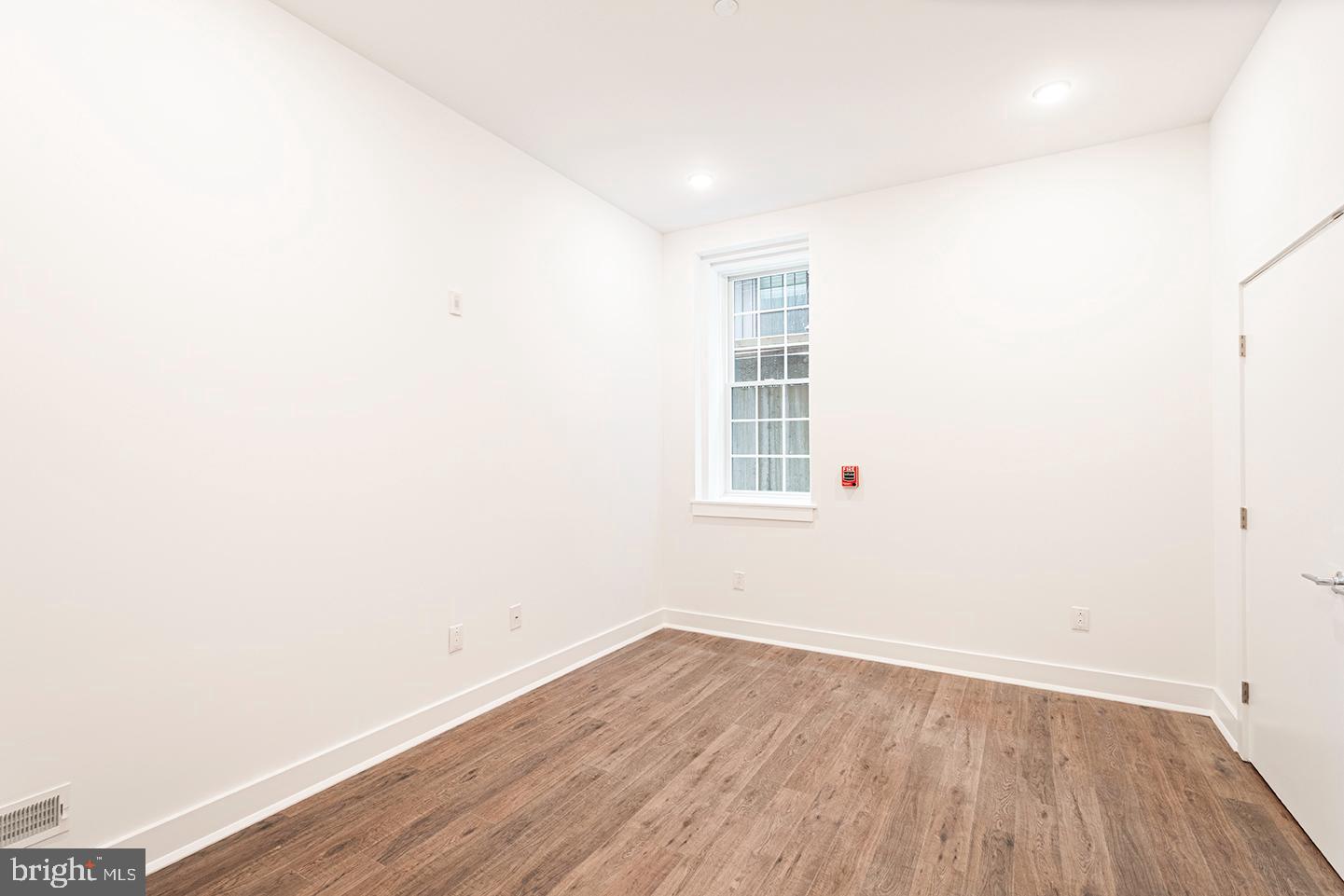 GRADUATE HOSPITAL - Residential Lease