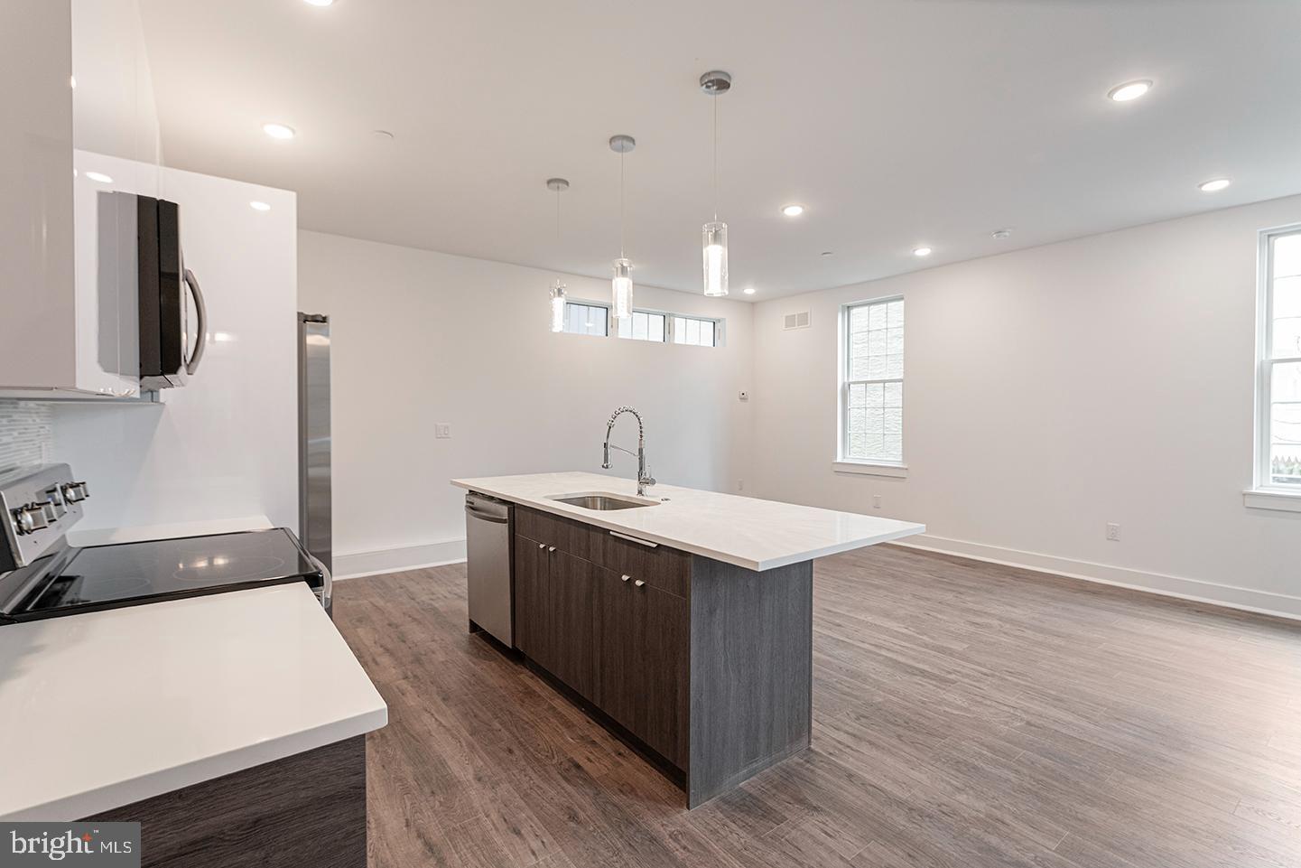 GRADUATE HOSPITAL - Residential Lease