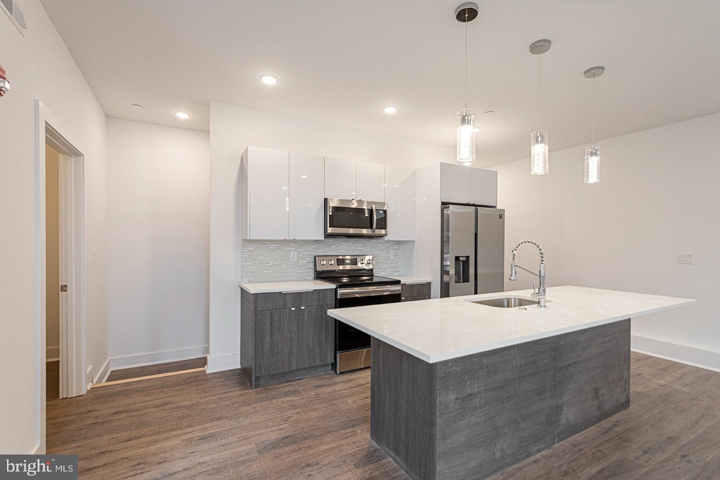 GRADUATE HOSPITAL - Residential Lease