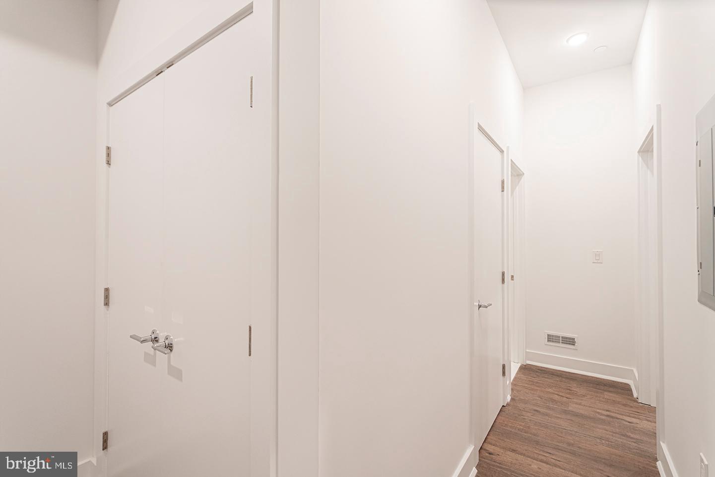 GRADUATE HOSPITAL - Residential Lease