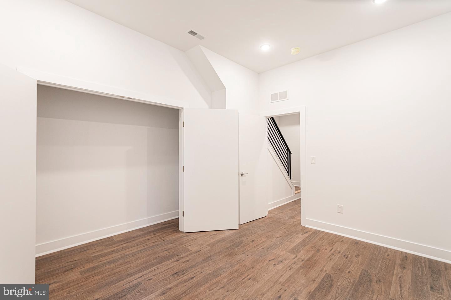 GRADUATE HOSPITAL - Residential Lease