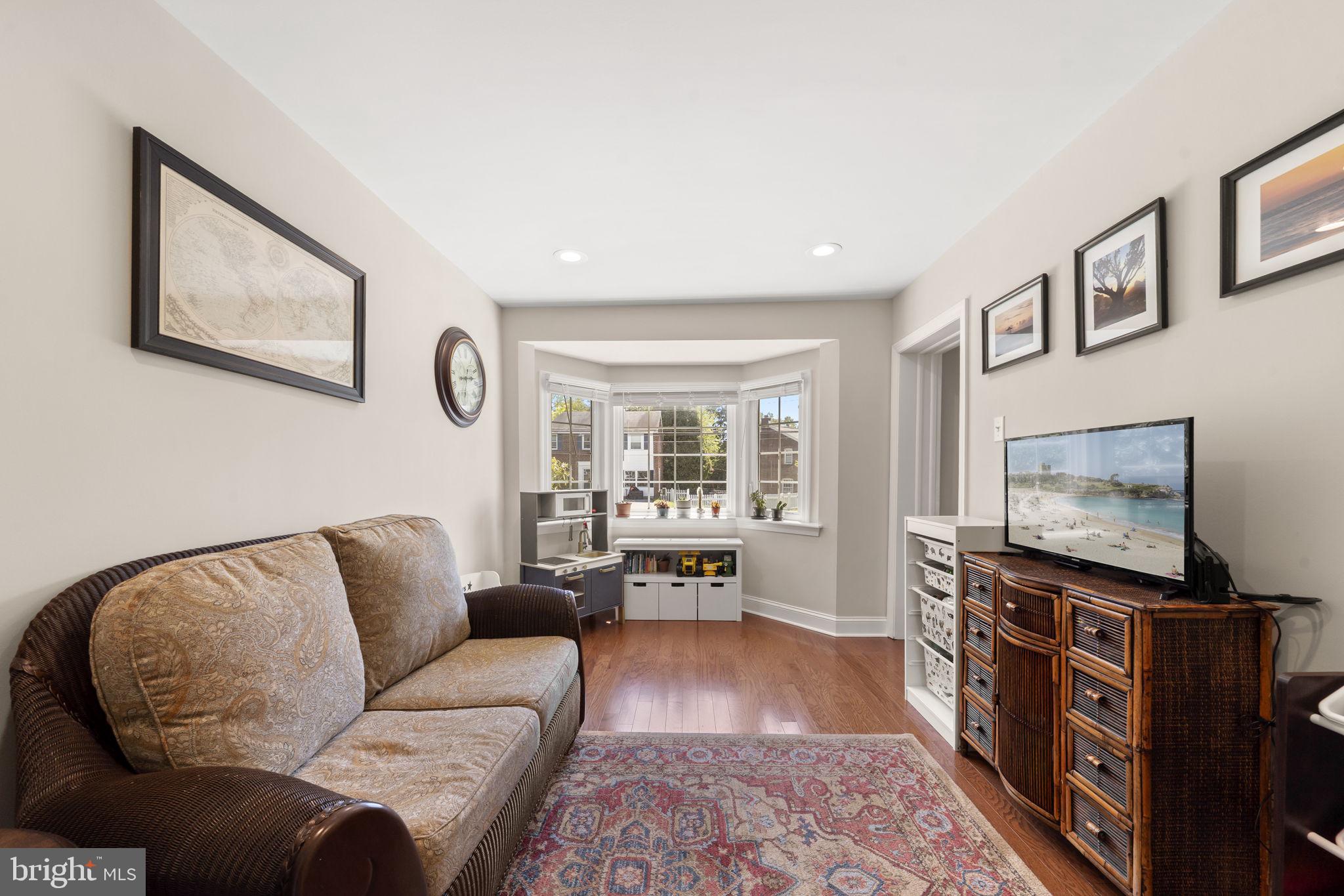 LYNNWOOD - Residential