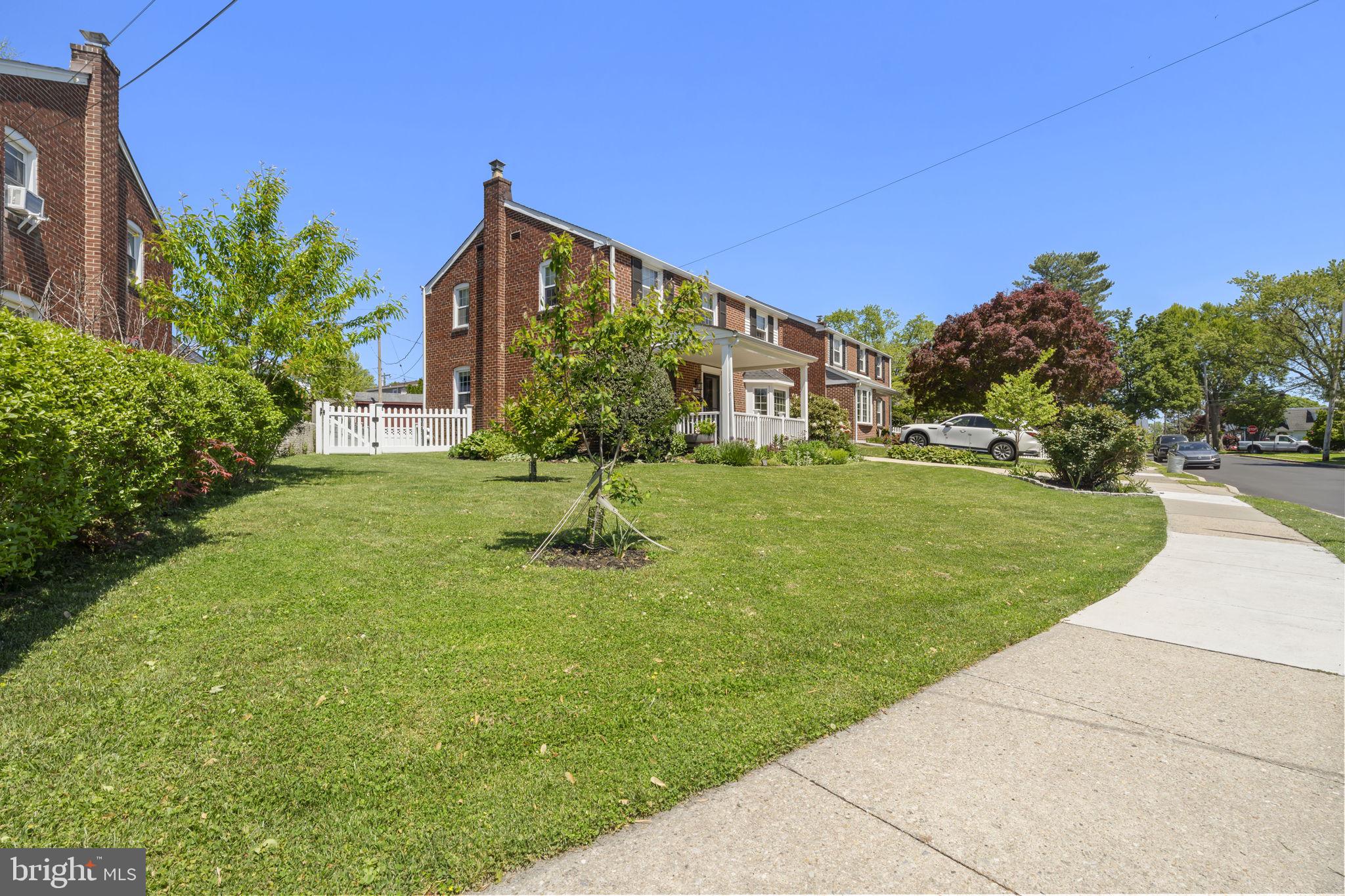 LYNNWOOD - Residential