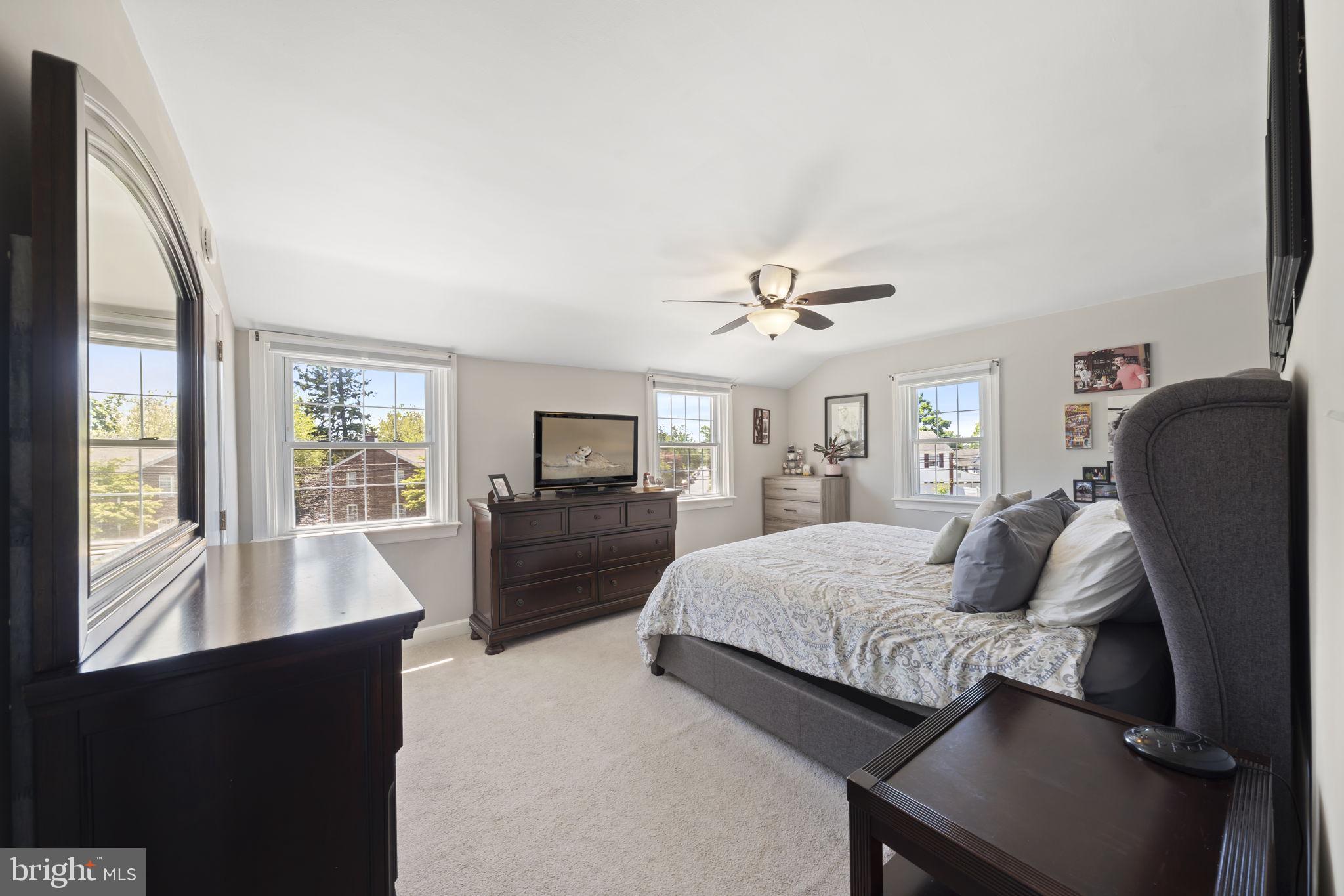 LYNNWOOD - Residential