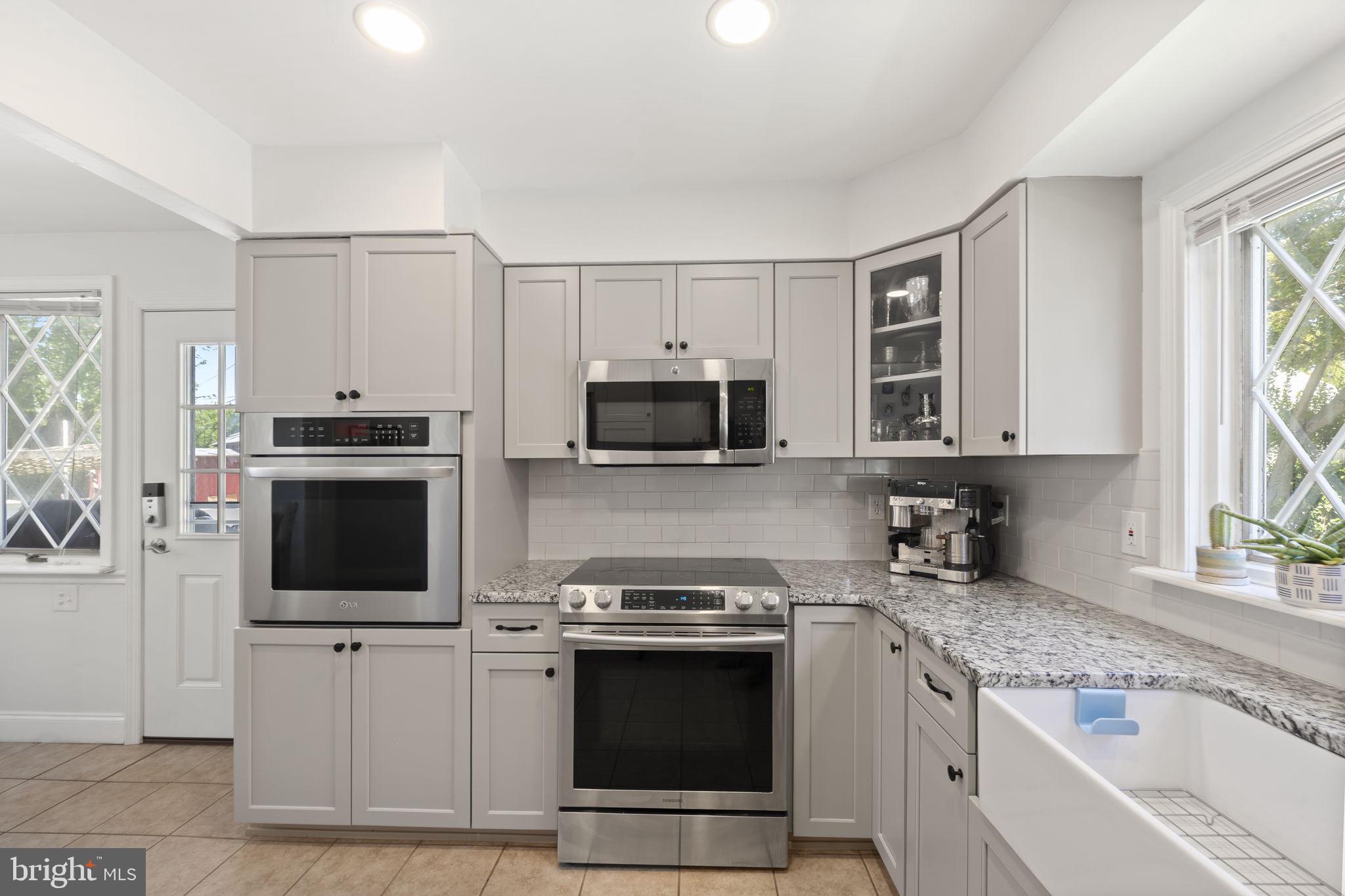 LYNNWOOD - Residential