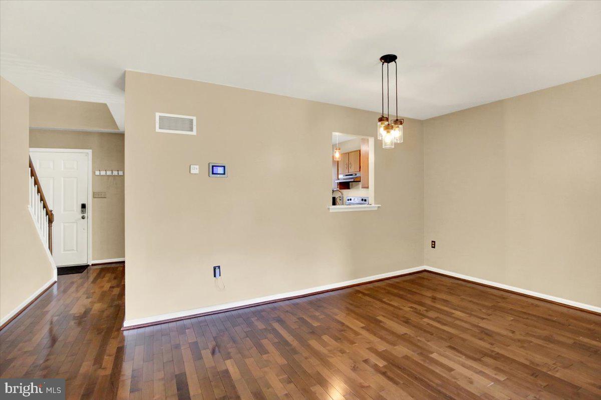 2816 KINGSTON DRIVE