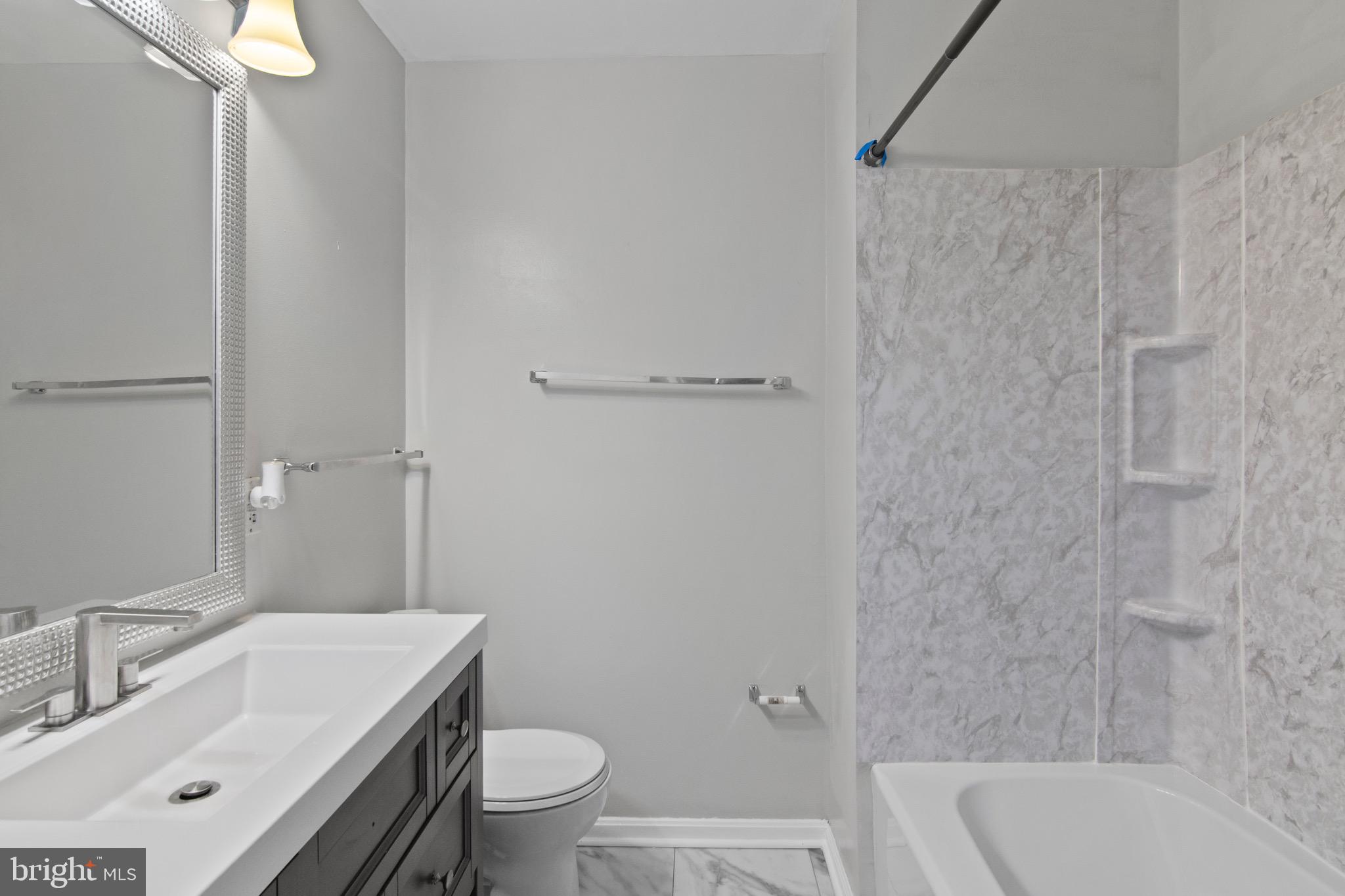 LONDON WOODS - Residential Lease