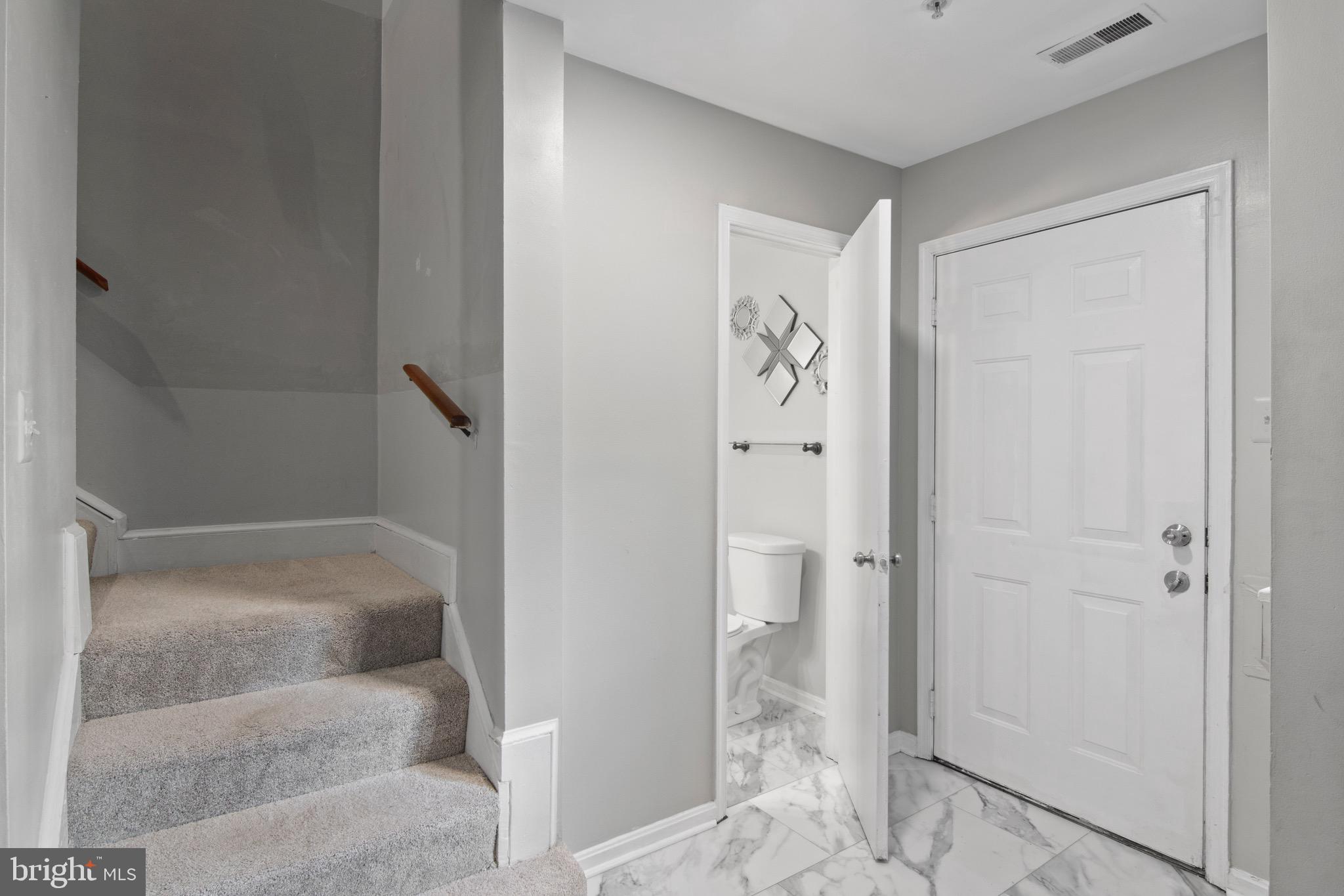 LONDON WOODS - Residential Lease