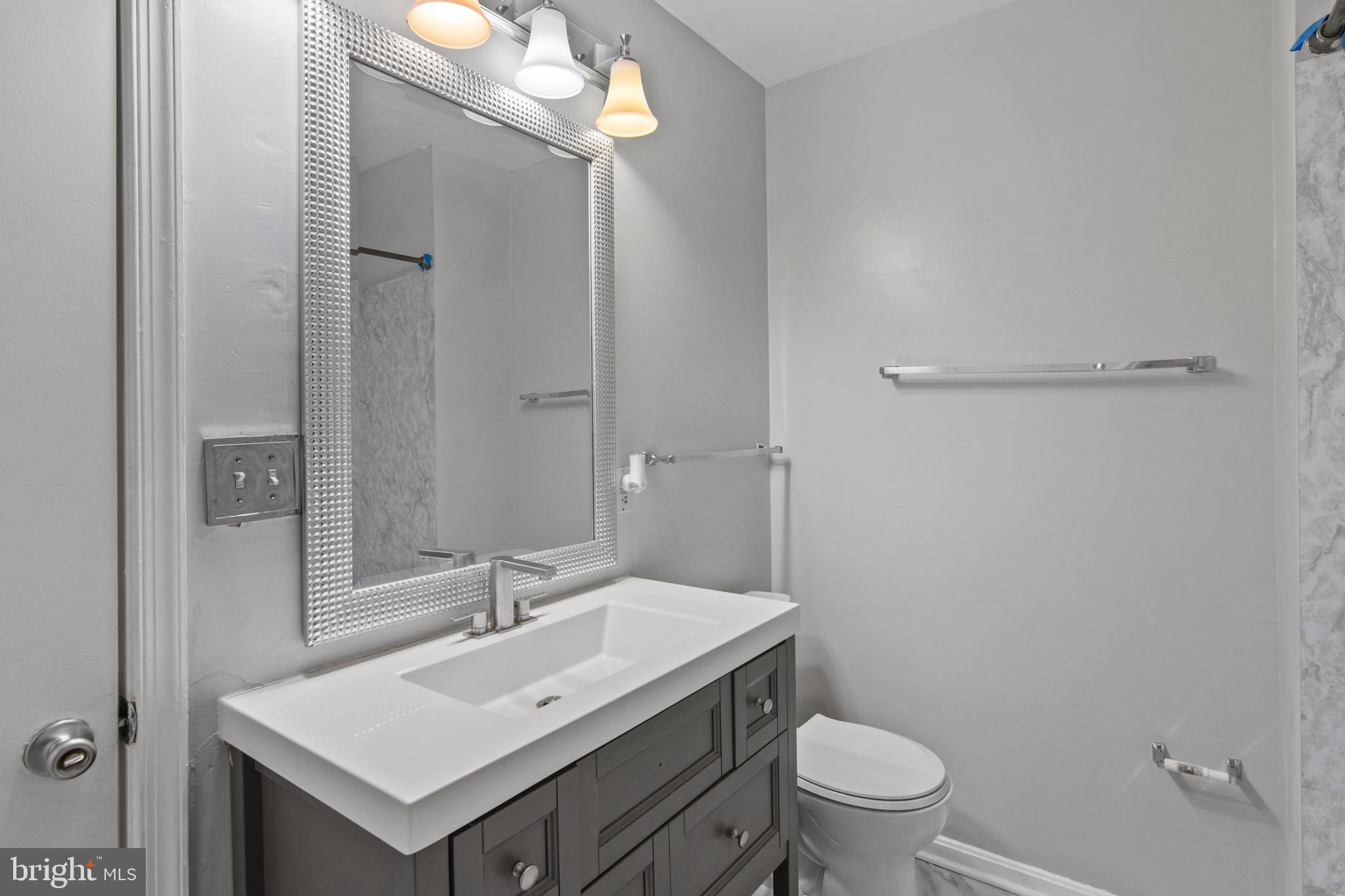 LONDON WOODS - Residential Lease