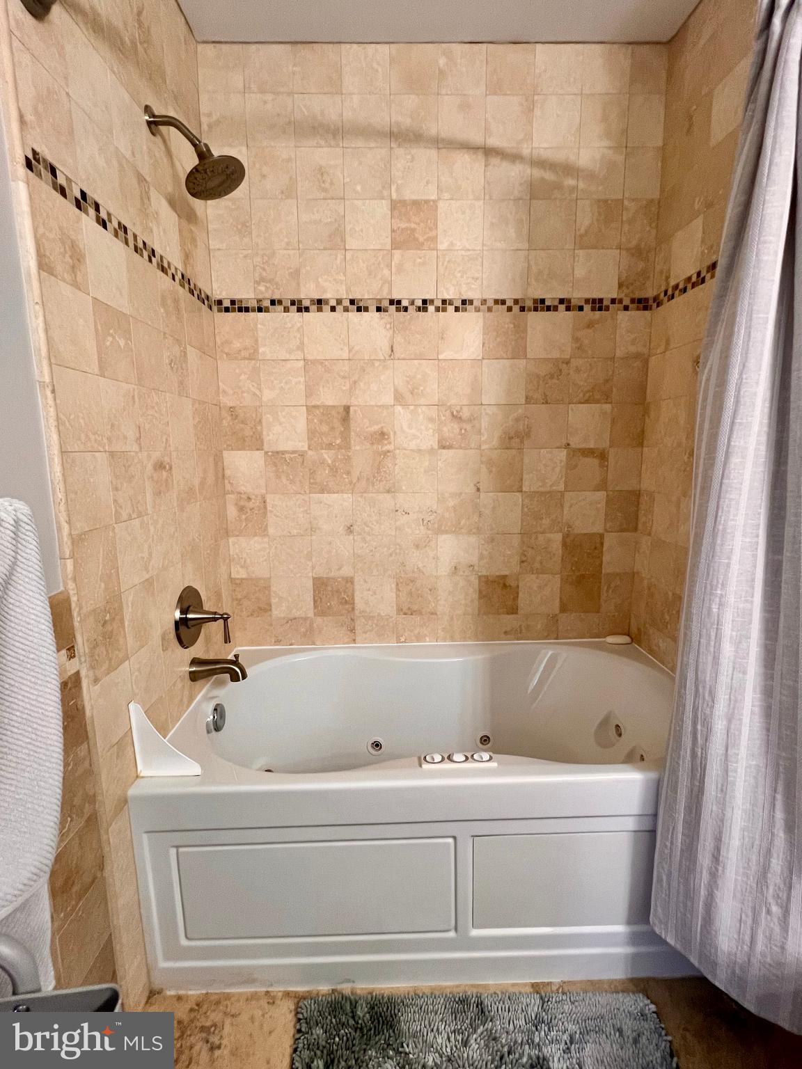 HAWTHORNE - Residential