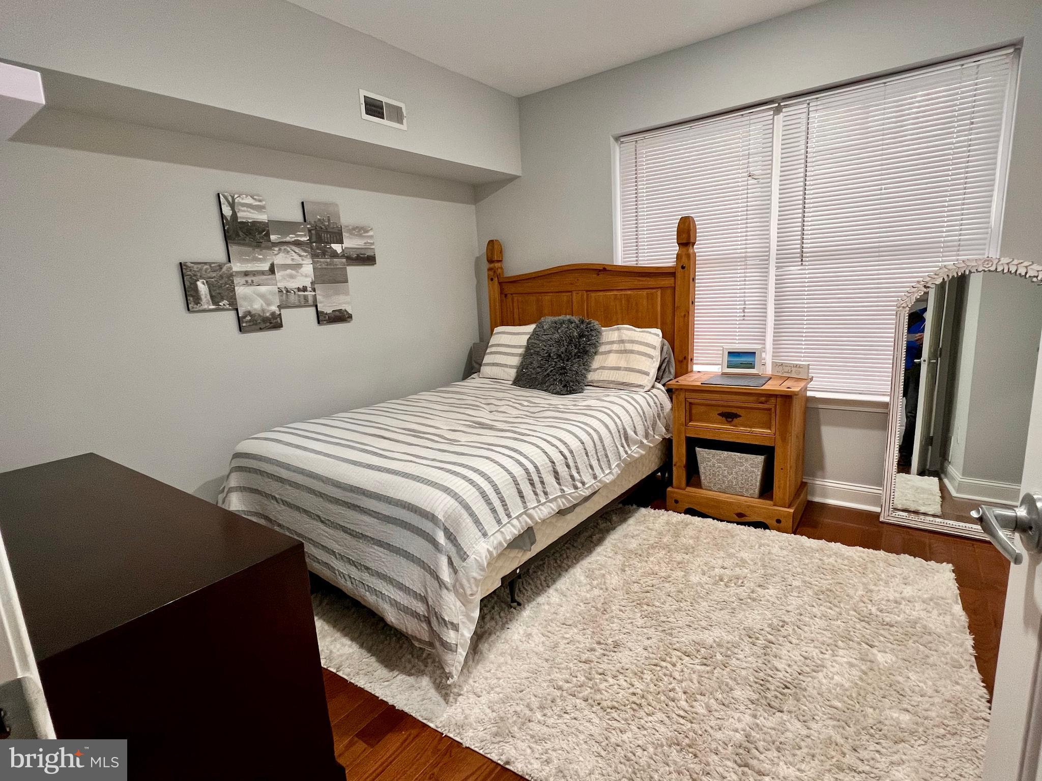 HAWTHORNE - Residential