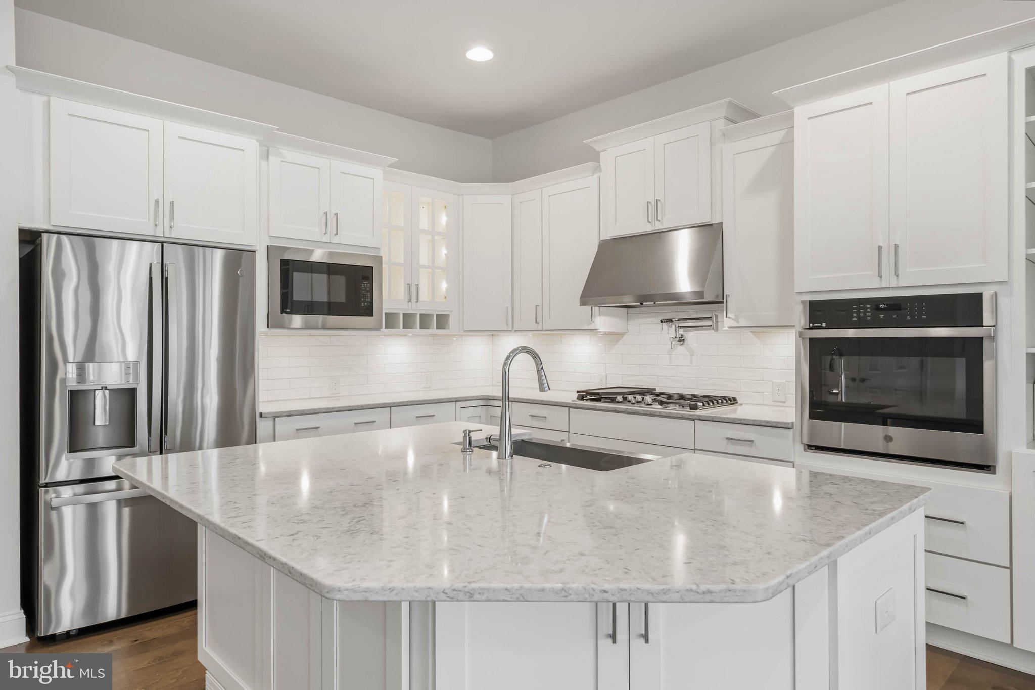 21010 RED CEDAR LANE