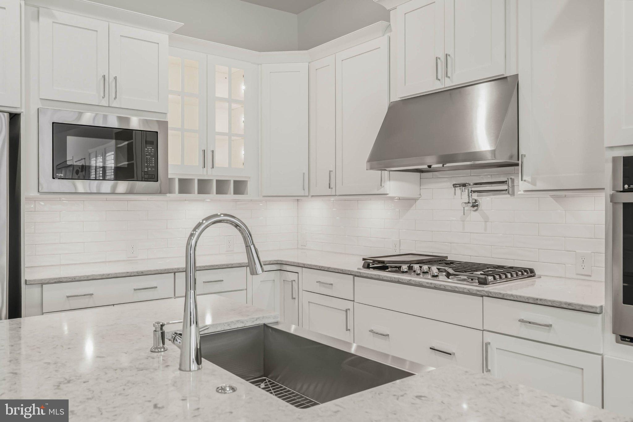 ARBOR-LYN - Residential