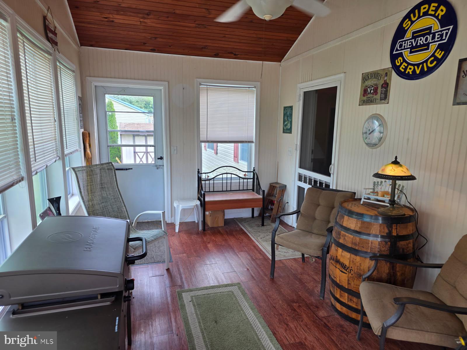 MAIZEFIELD COMMUNITY - Residential